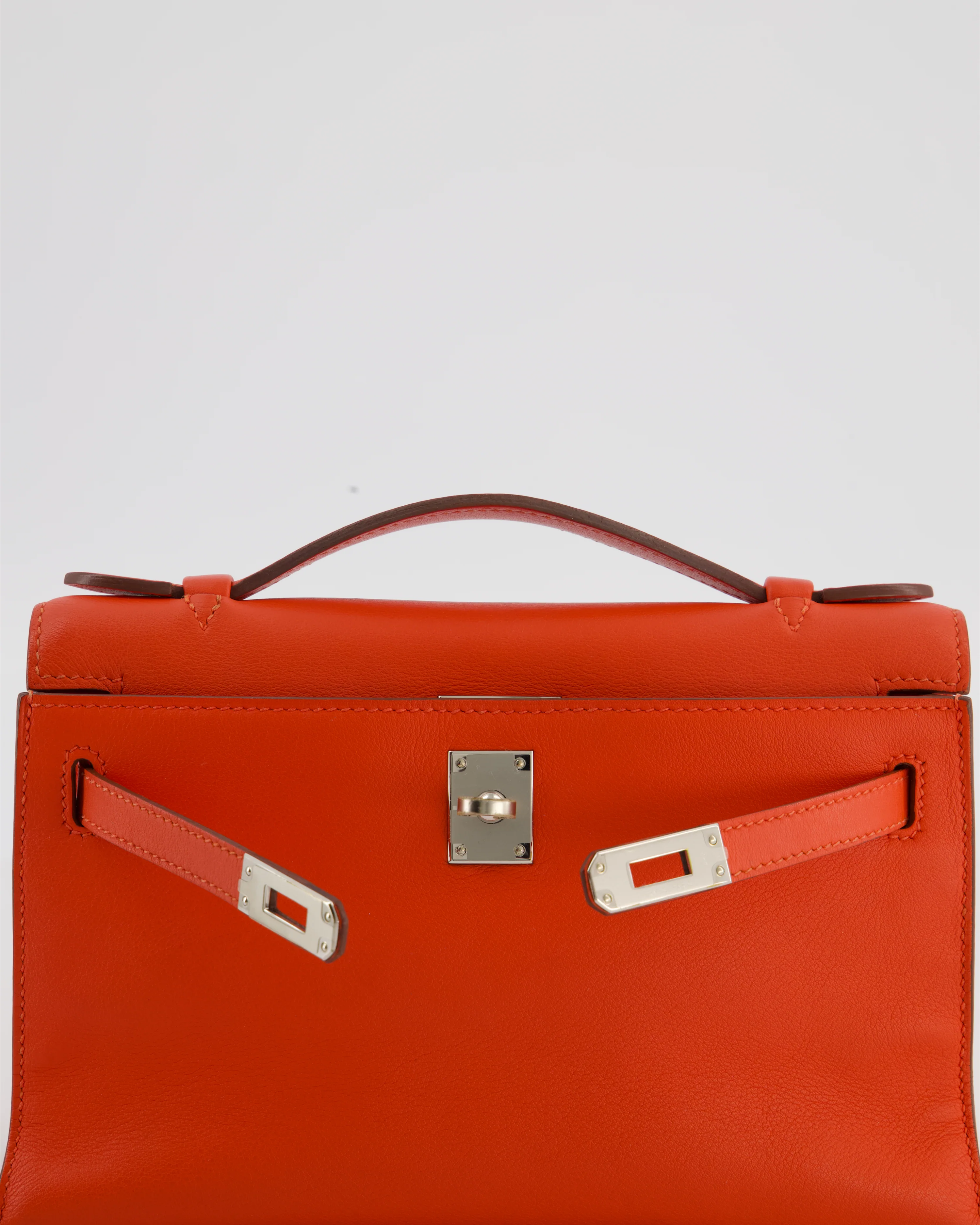 Hermès Kelly Pochette Bag in Capucine Swift Leather with Palladium Hardware - Image 15