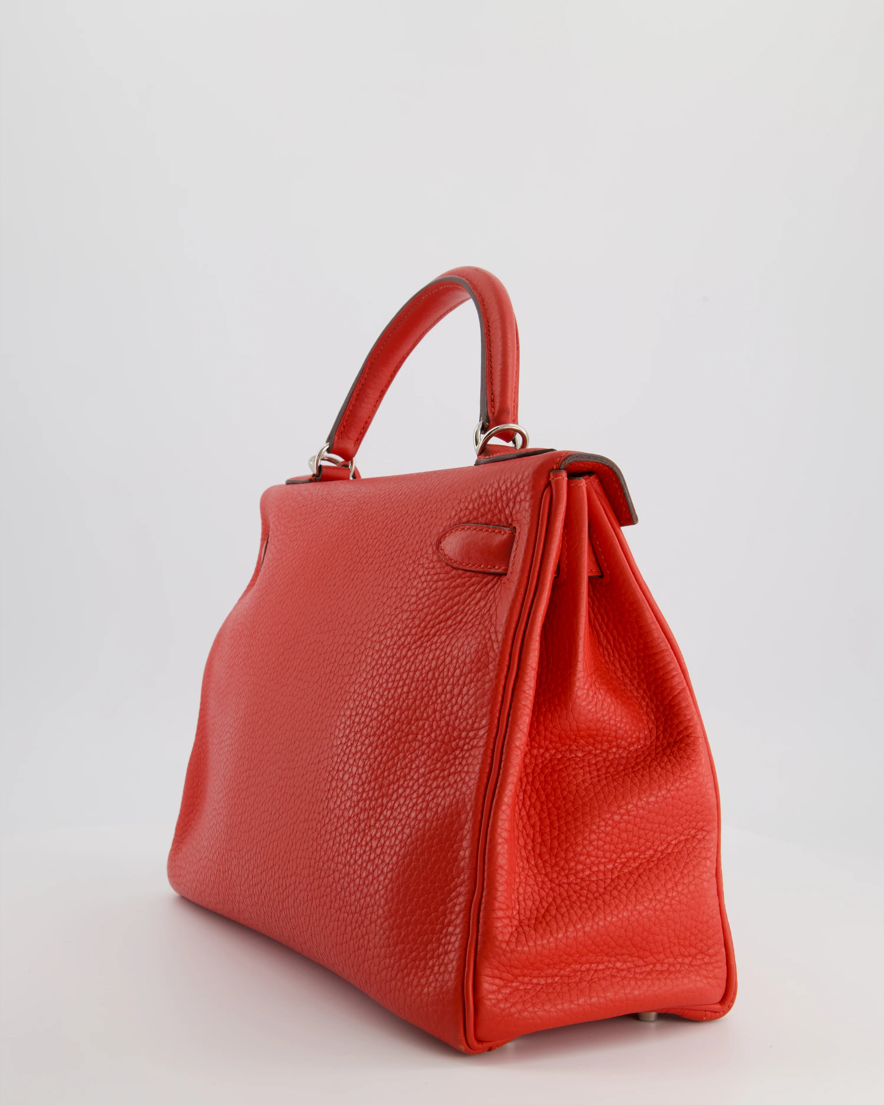 Hermès Kelly 32 Retourne Bag in Geranium Togo Leather and Palladium Hardware - Image 5