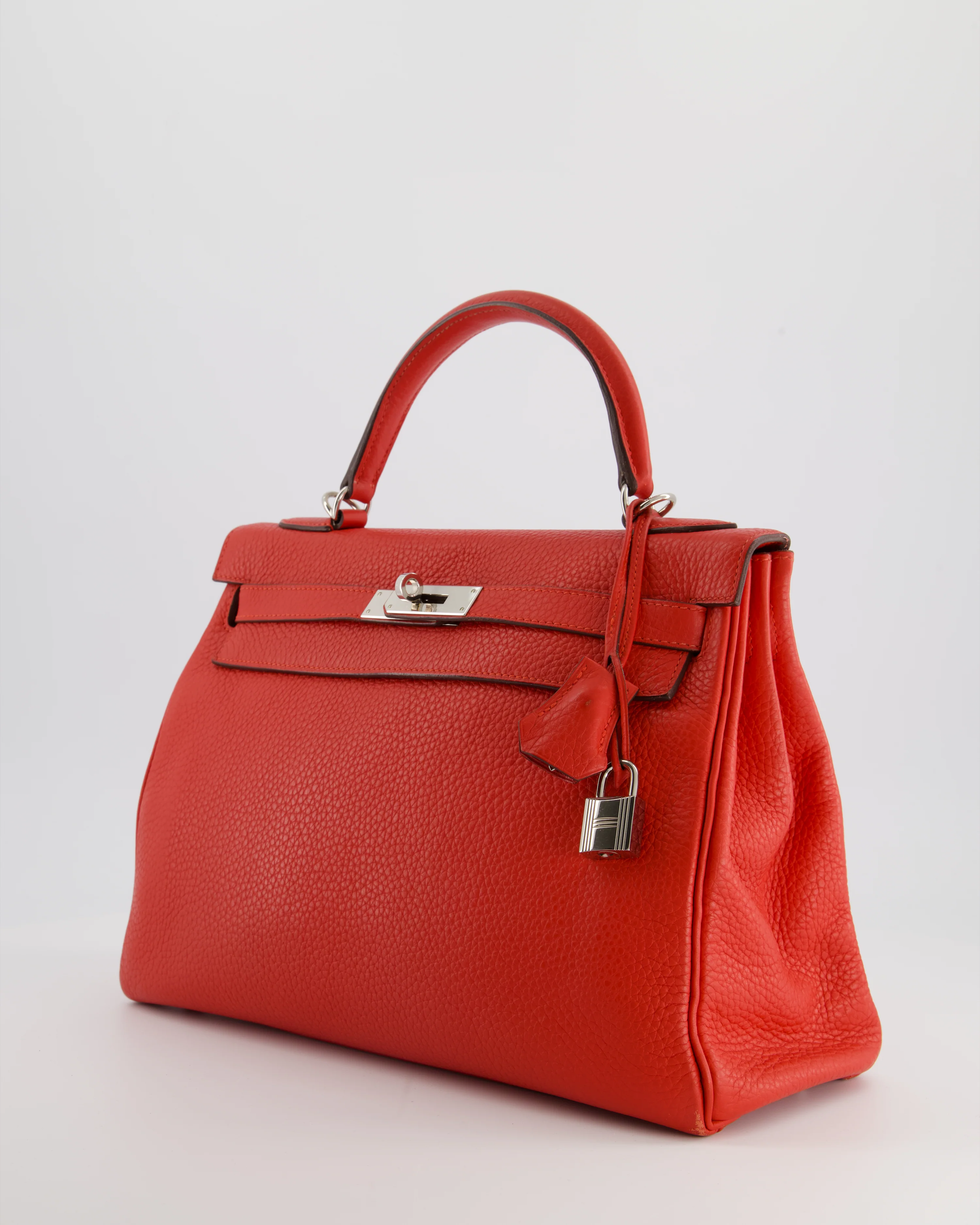 Hermès Kelly 32 Retourne Bag in Geranium Togo Leather and Palladium Hardware - Image 9