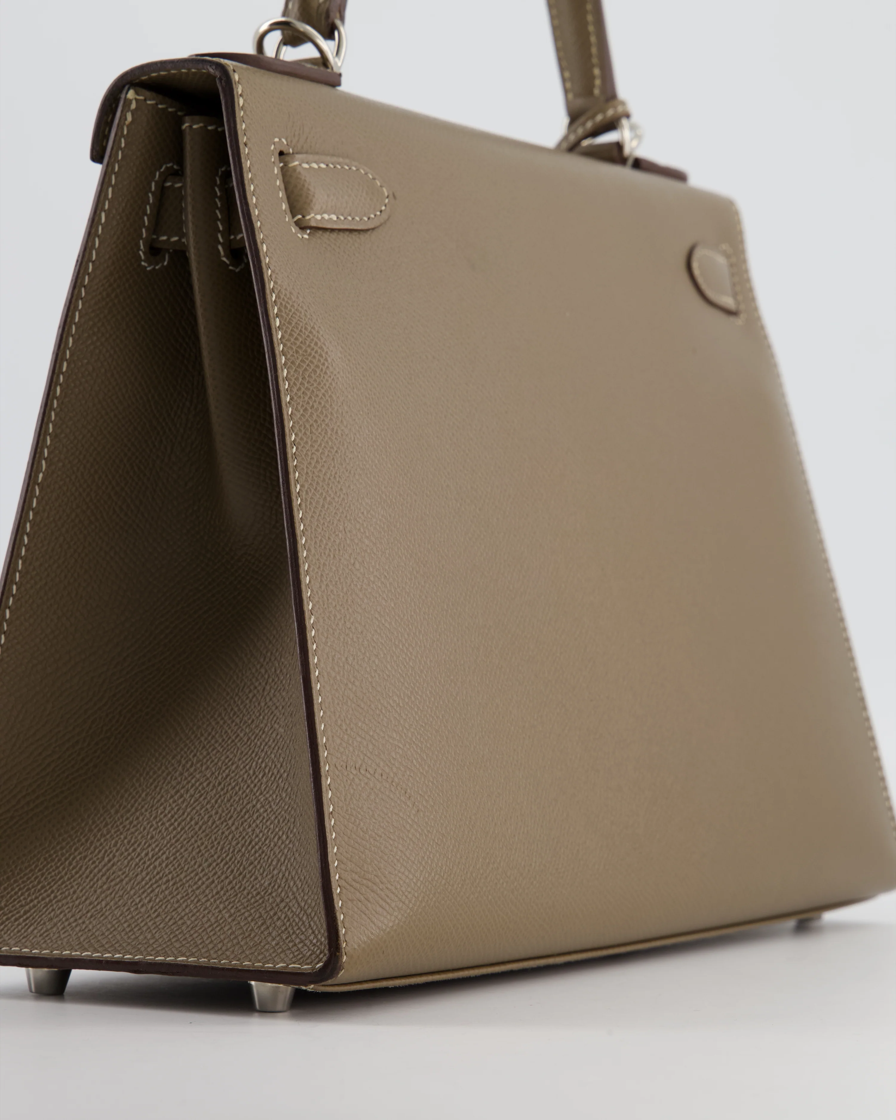Hermès Kelly 28 Sellier Bag in Etoupe Epsom Leather with Palladium Hardware - Image 13