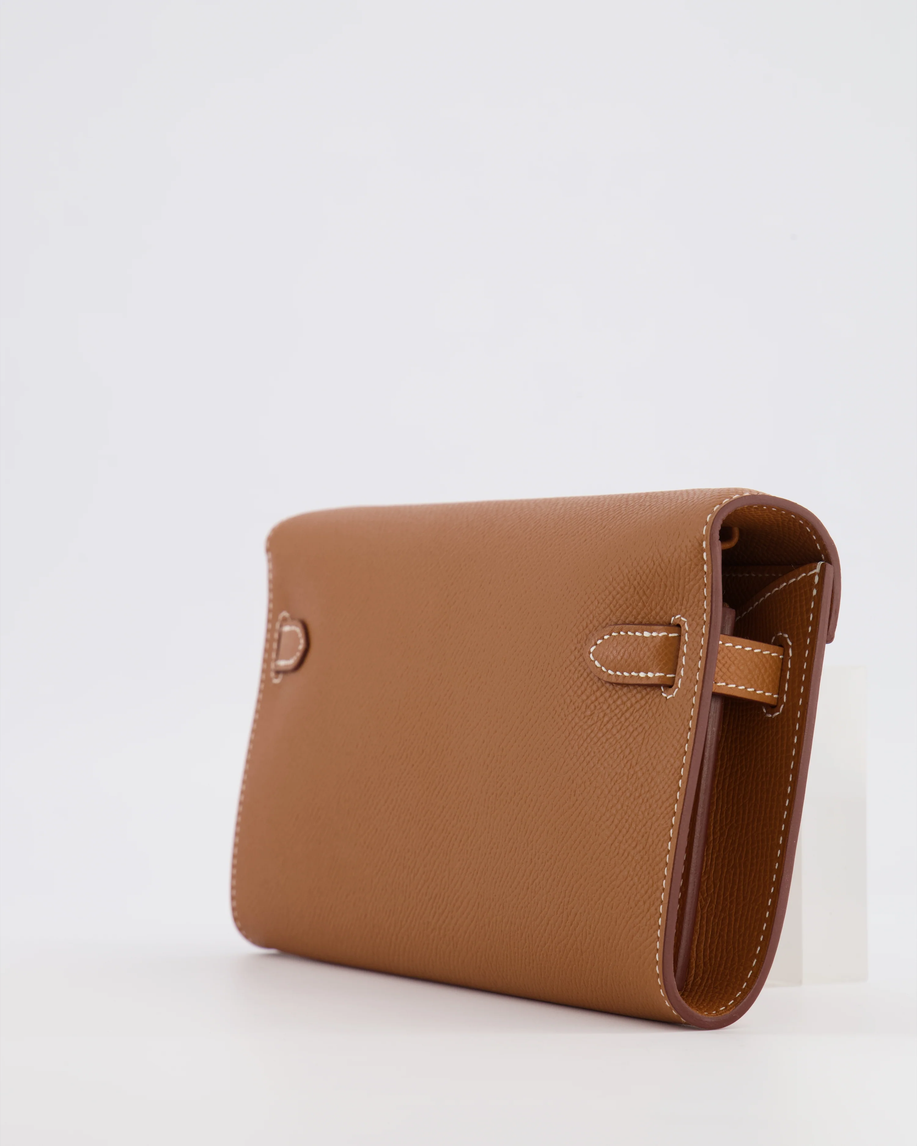 Hermès Kelly To Go Bag in Gold Epsom Leather with Palladium Hardware - Image 15