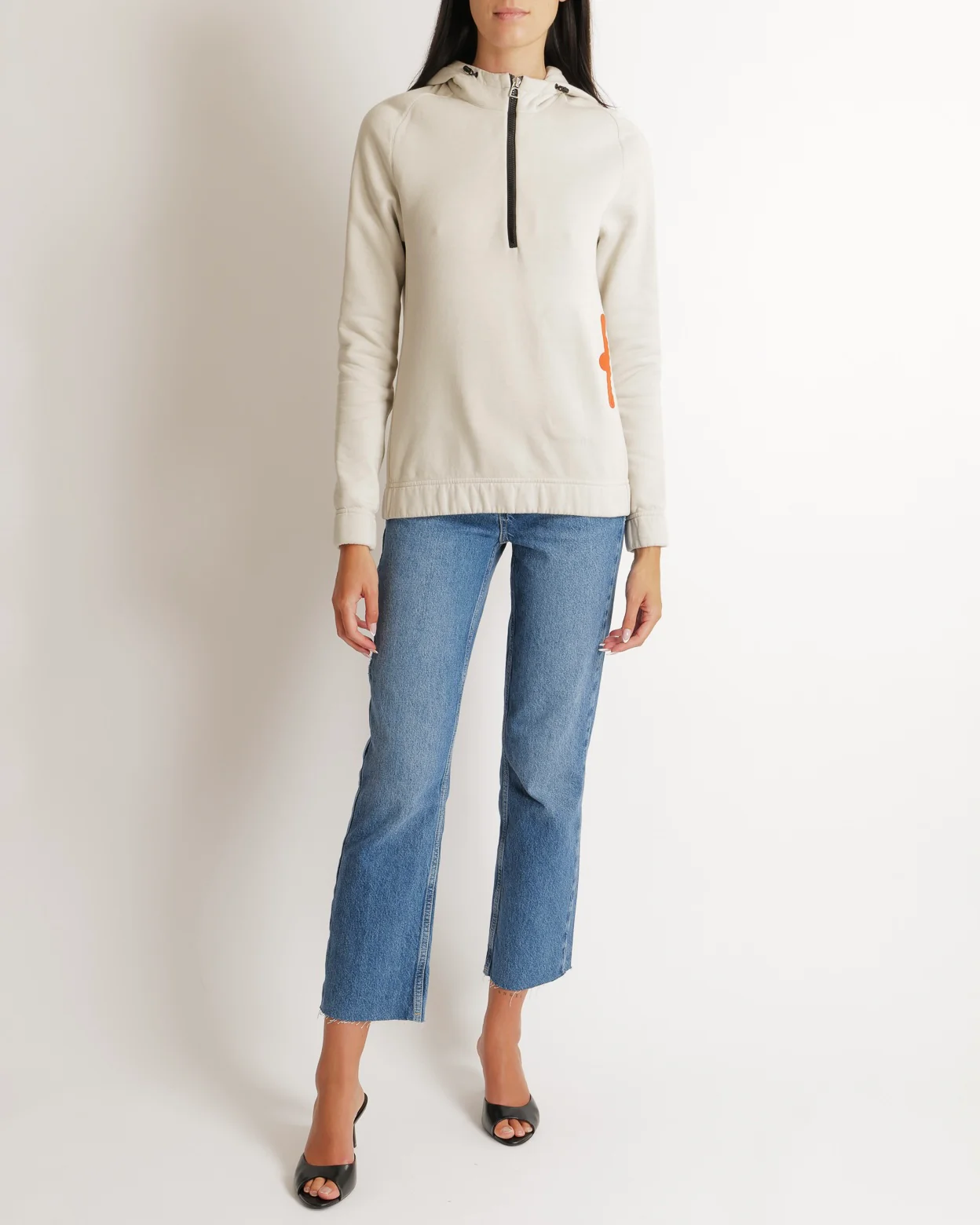 Hermès Light Grey Quarter Zip Sweatshirt with Orange Pocket Profile Detail Size M (UK 10) RRP £1,000 - Image 2