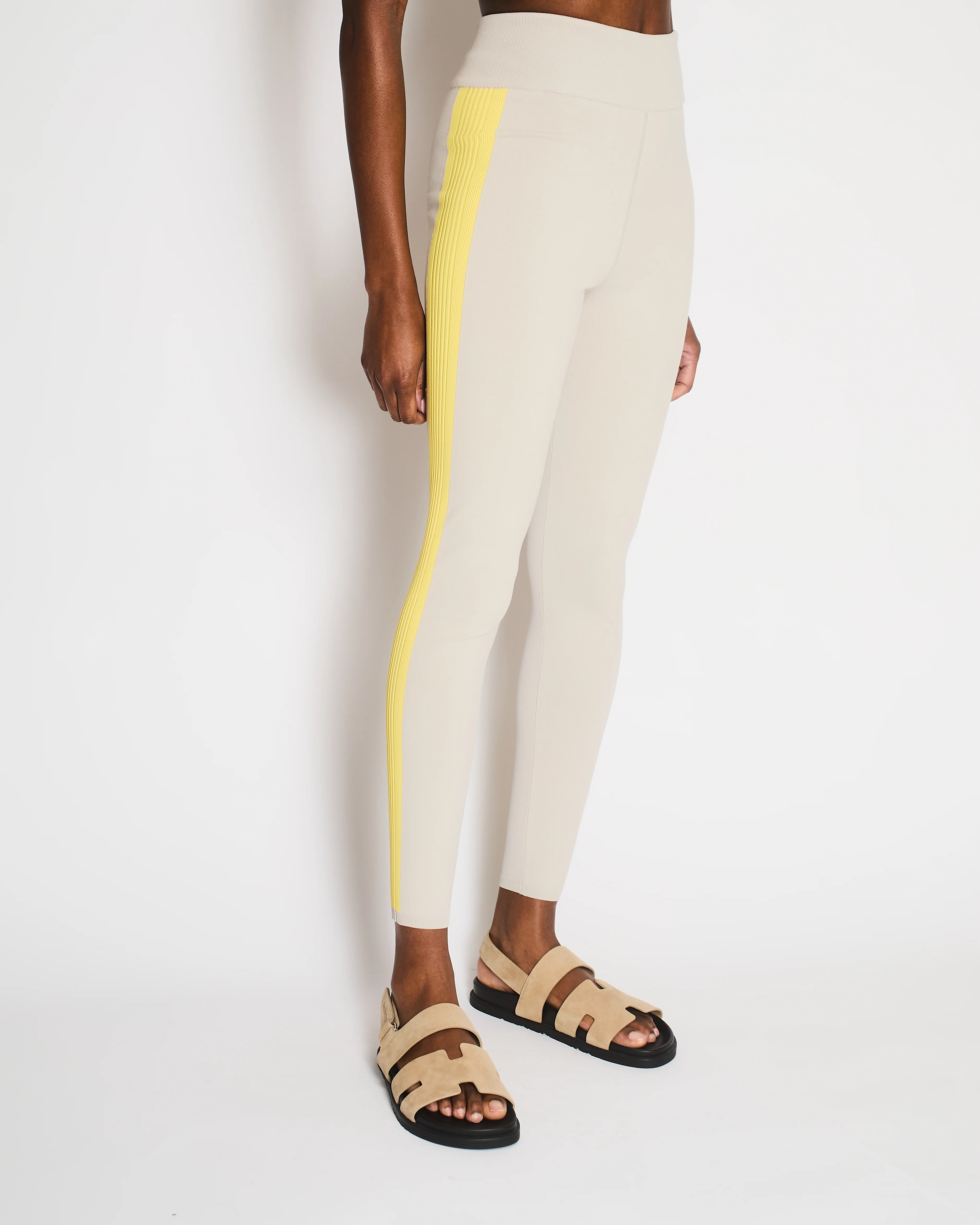 Hermès Light Grey Top and Leggings Sports Set with Yellow Ribbed Bands Details Size S (UK 8) RRP £1,170 - Image 5