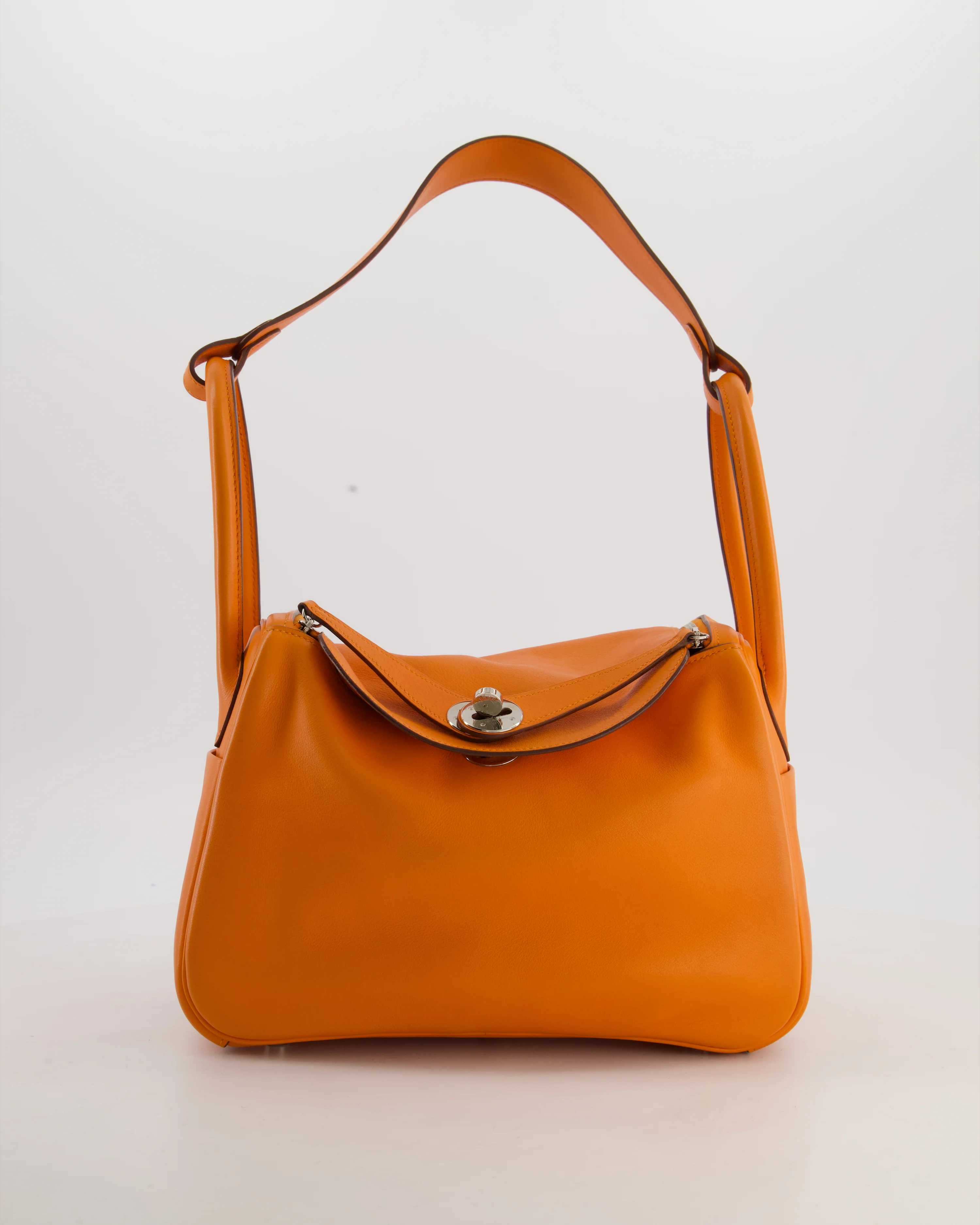 Hermès Lindy 26 Bag in Orange H Swift Leather with Palladium Hardware - Image 18