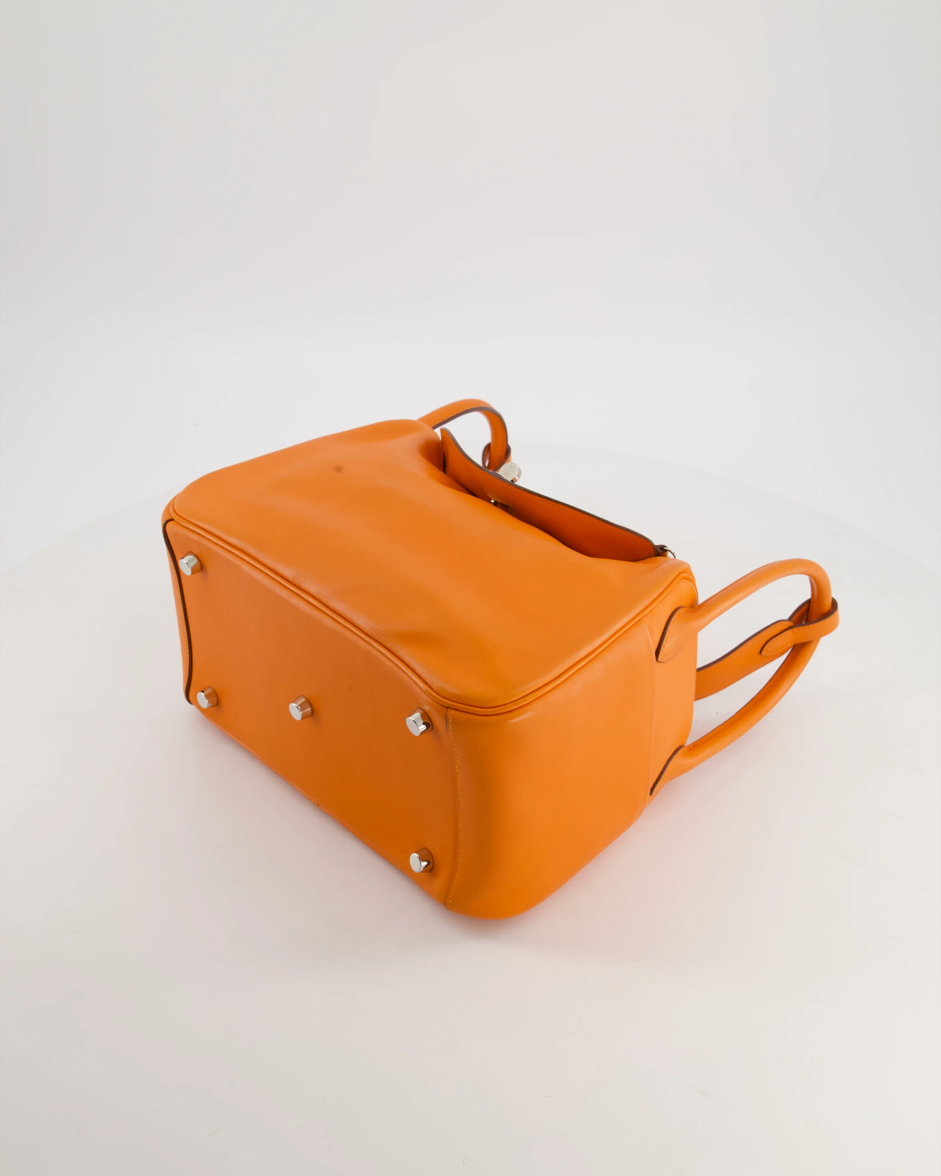 Hermès Lindy 26 Bag in Orange H Swift Leather with Palladium Hardware - Image 21