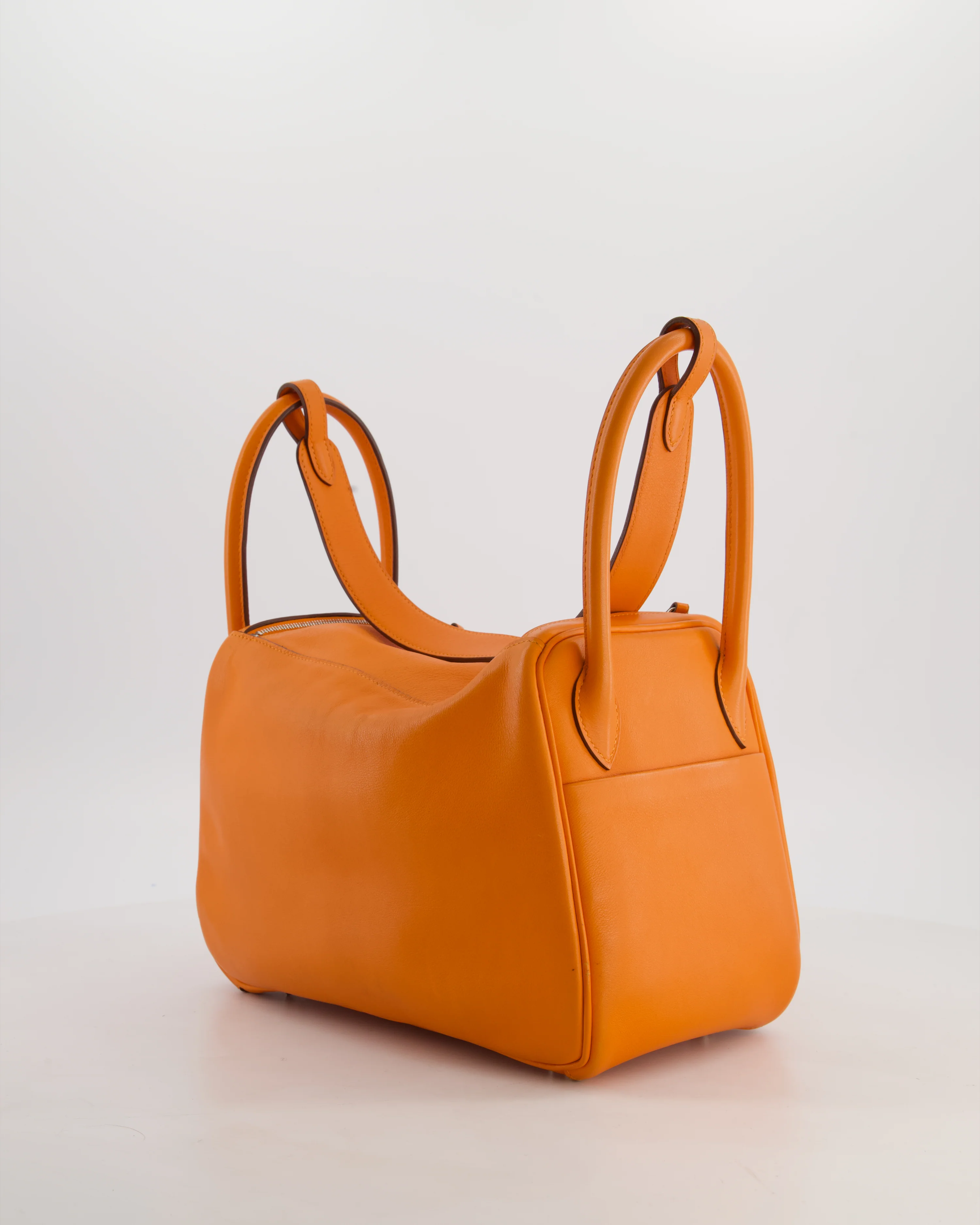 Hermès Lindy 26 Bag in Orange H Swift Leather with Palladium Hardware - Image 5
