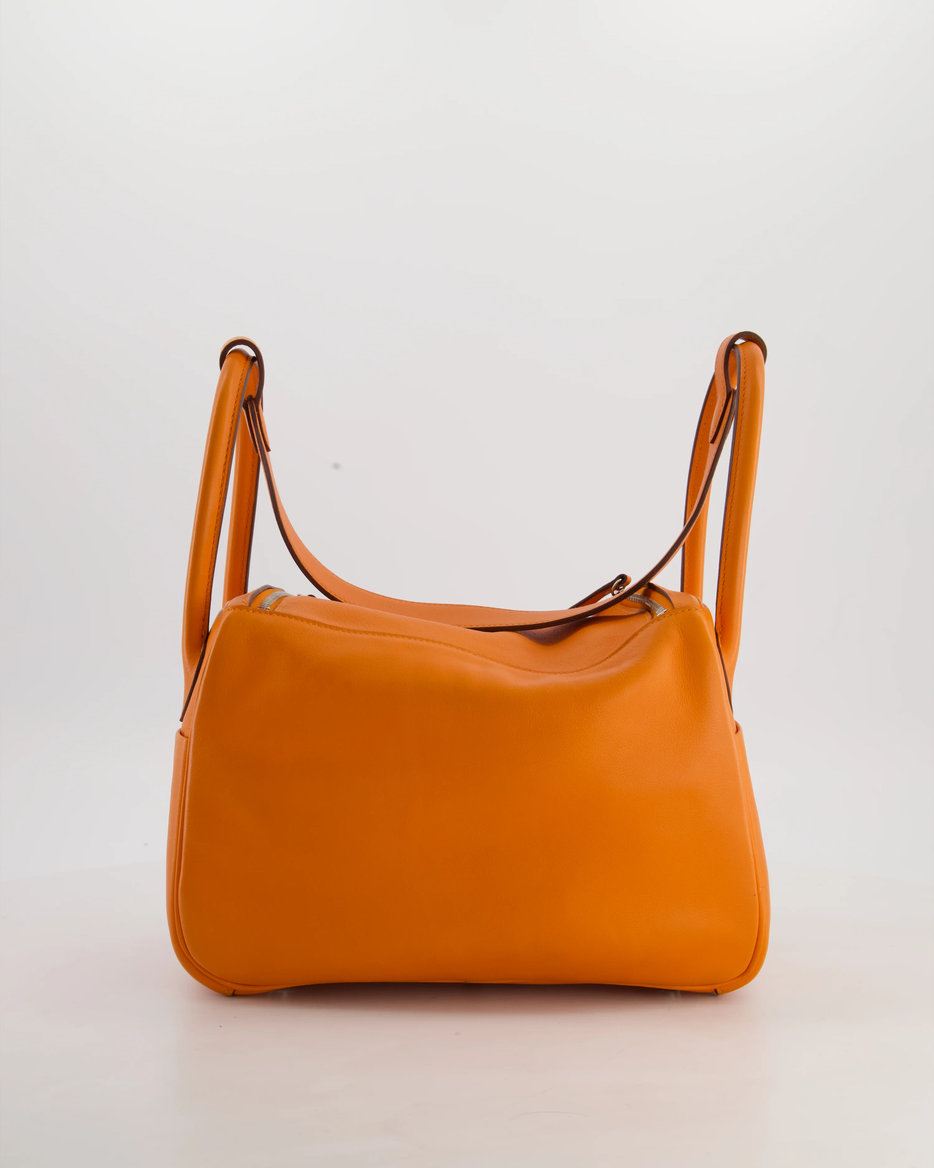 Hermès Lindy 26 Bag in Orange H Swift Leather with Palladium Hardware - Image 6