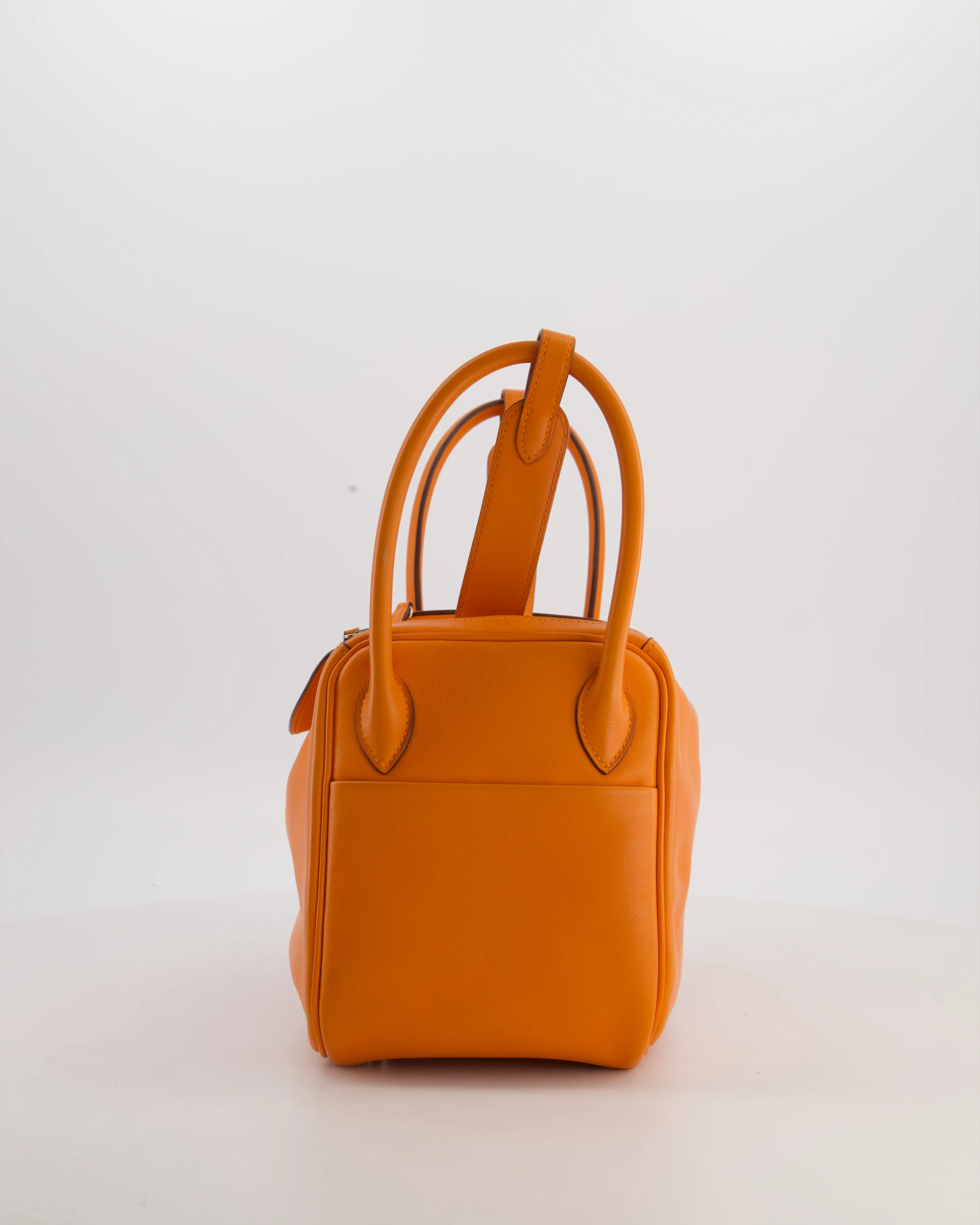 Hermès Lindy 26 Bag in Orange H Swift Leather with Palladium Hardware - Image 8