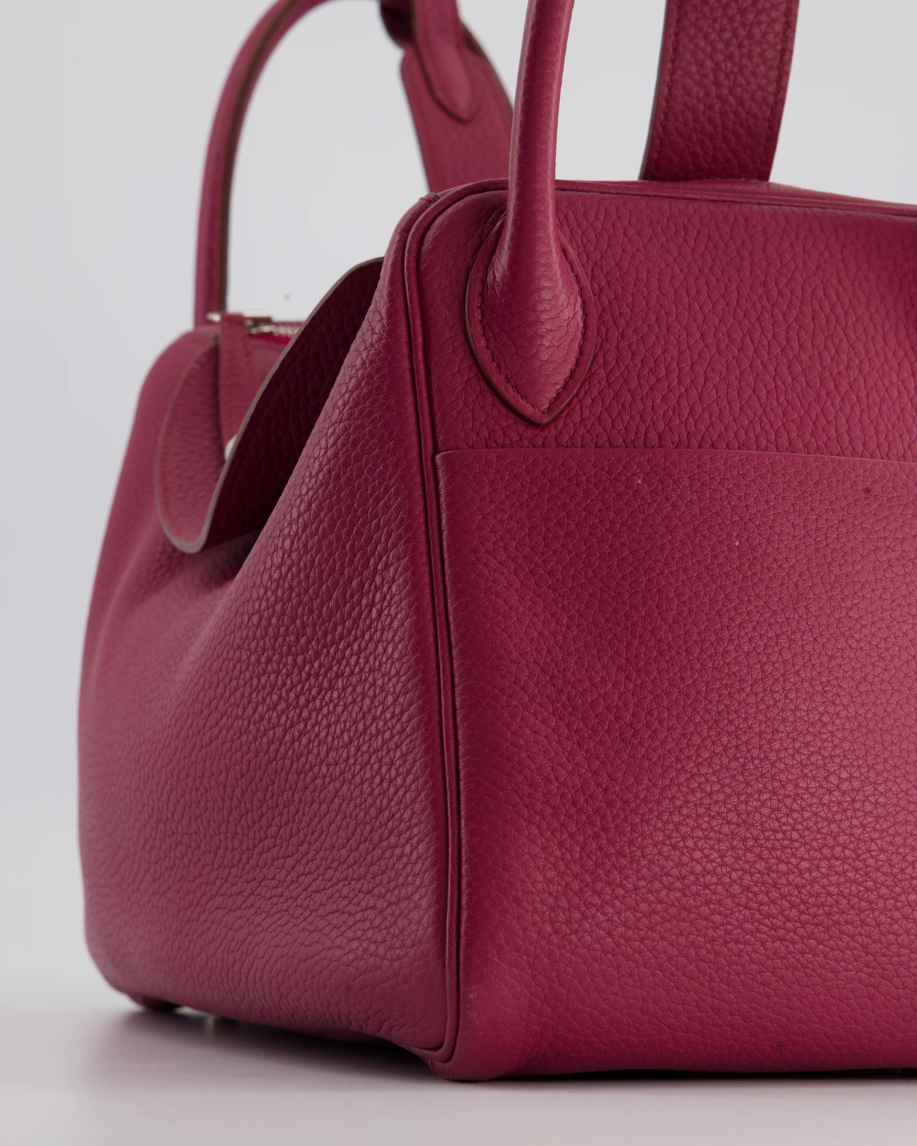 Hermès Lindy Bag 30cm in Rouge Galance in Togo Leather with Palladium Hardware - Image 11
