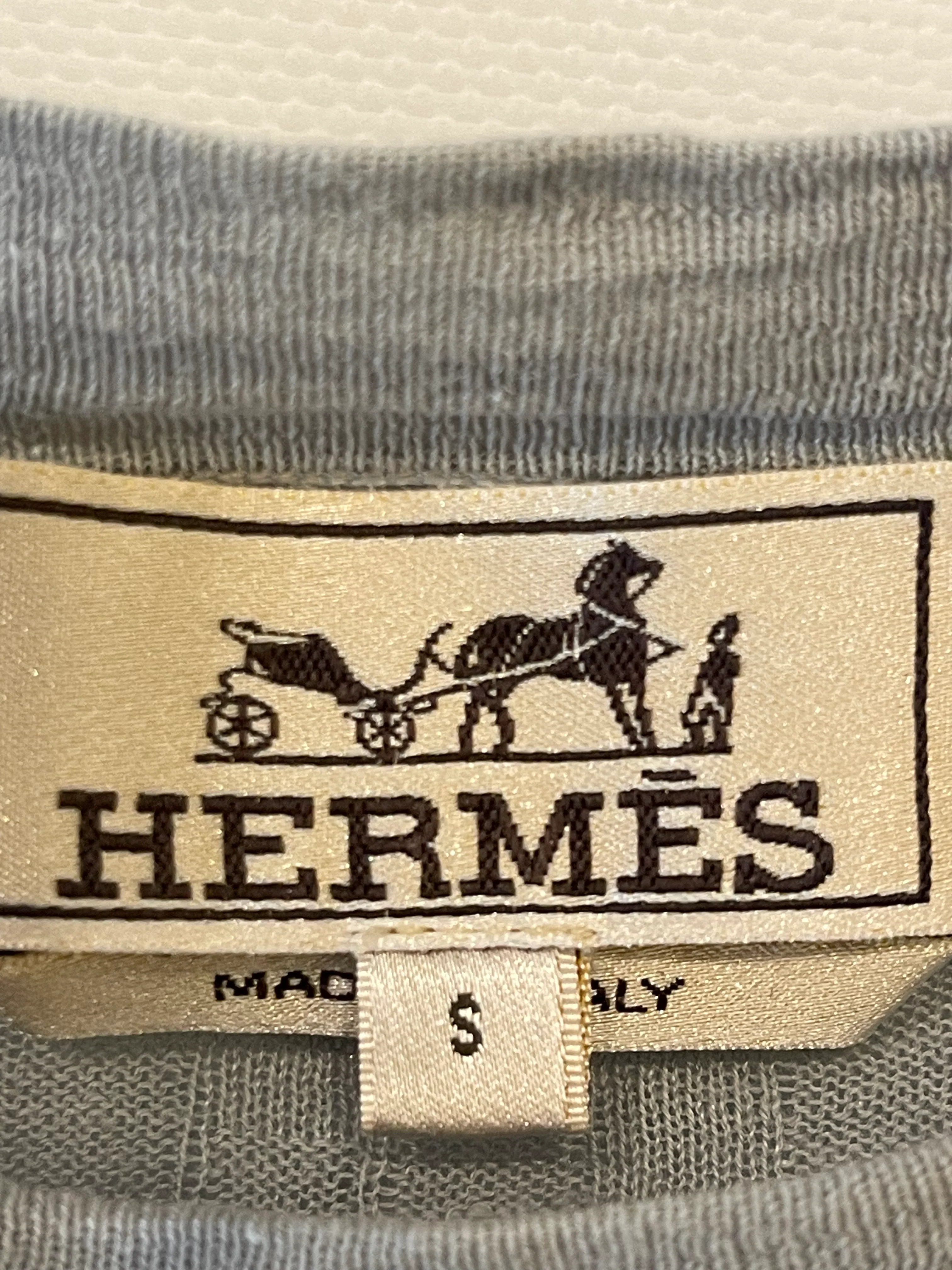 Hermès Menswear Grey T-Shirt with H Striped Details Size S (UK 36) - Image 7