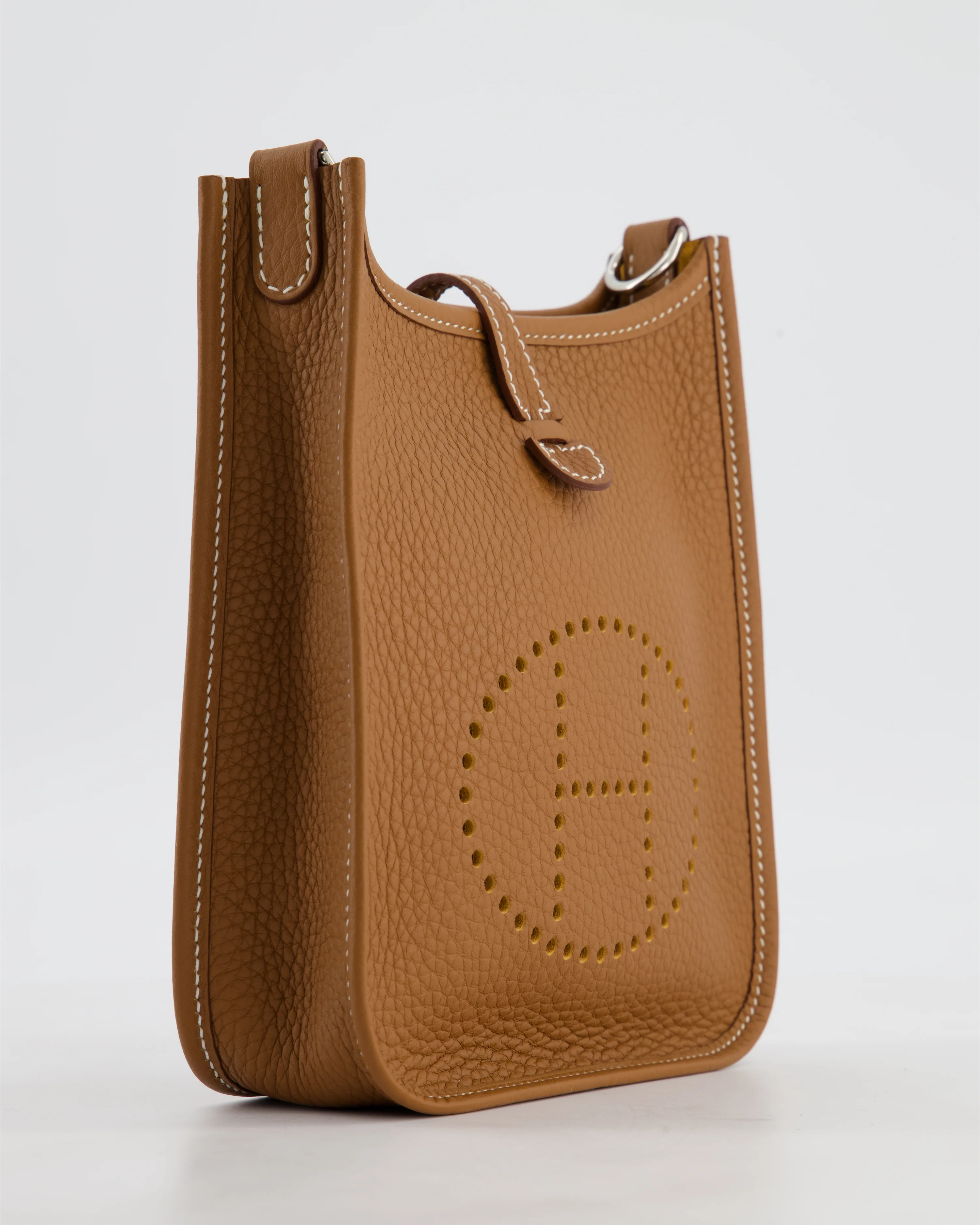 Hermès Mini Evelyne 16 Bag in Gold Taurillon Clemence Leather with Palladium Hardware - Image 10