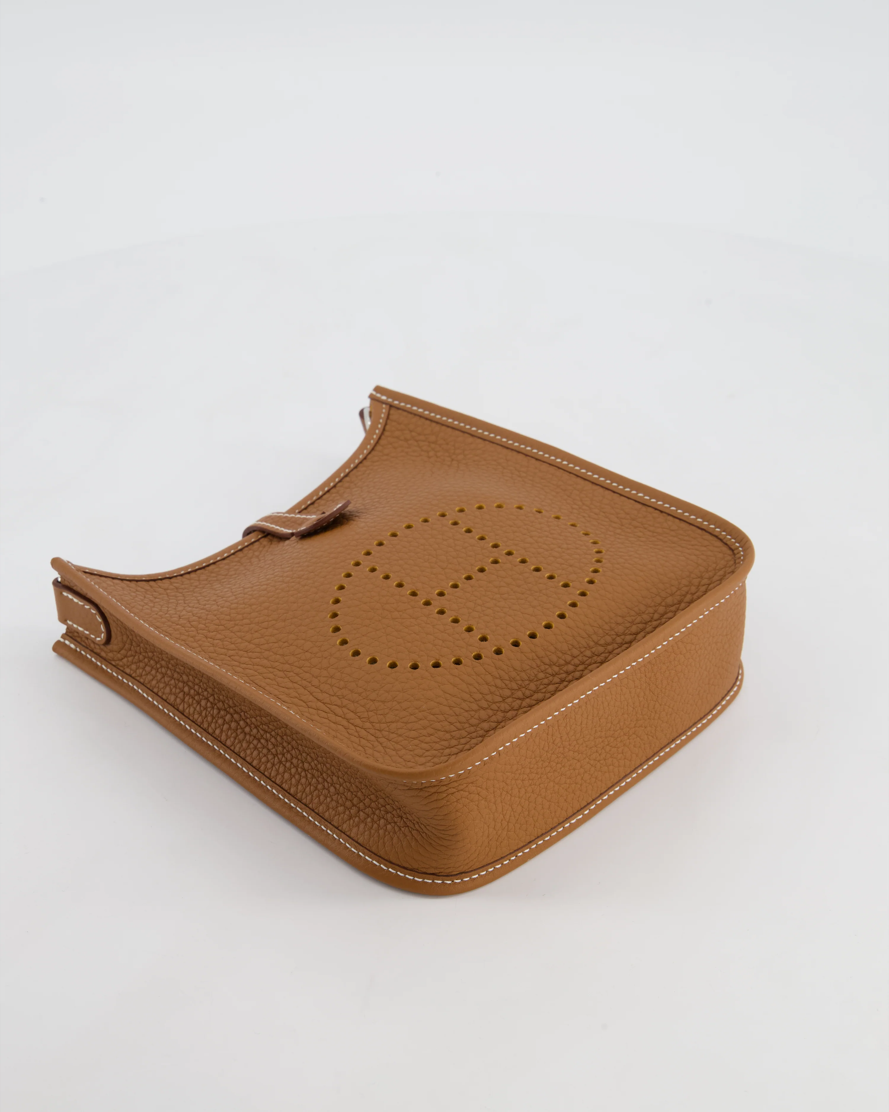 Hermès Mini Evelyne 16 Bag in Gold Taurillon Clemence Leather with Palladium Hardware - Image 17
