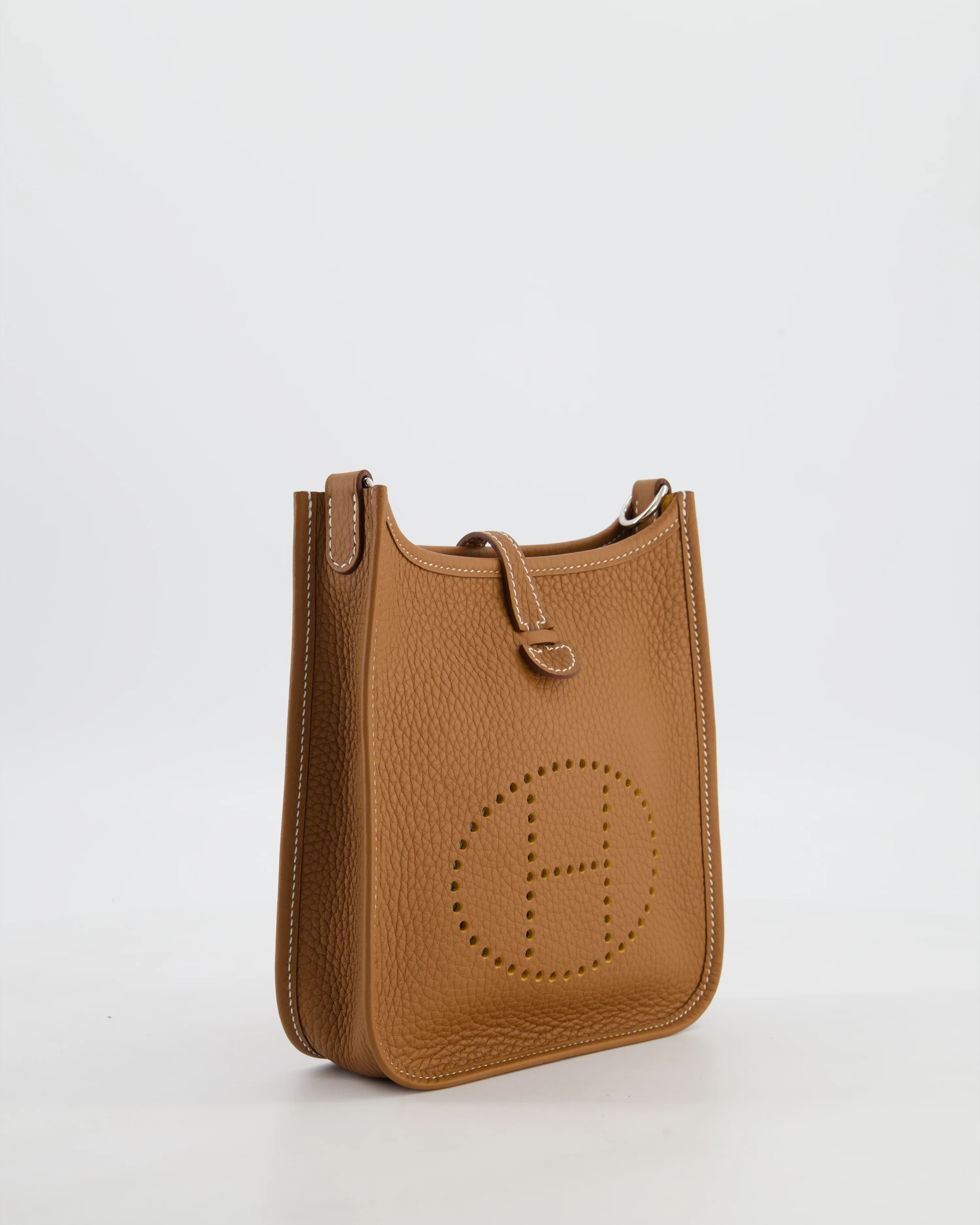 Hermès Mini Evelyne 16 Bag in Gold Taurillon Clemence Leather with Palladium Hardware - Image 3