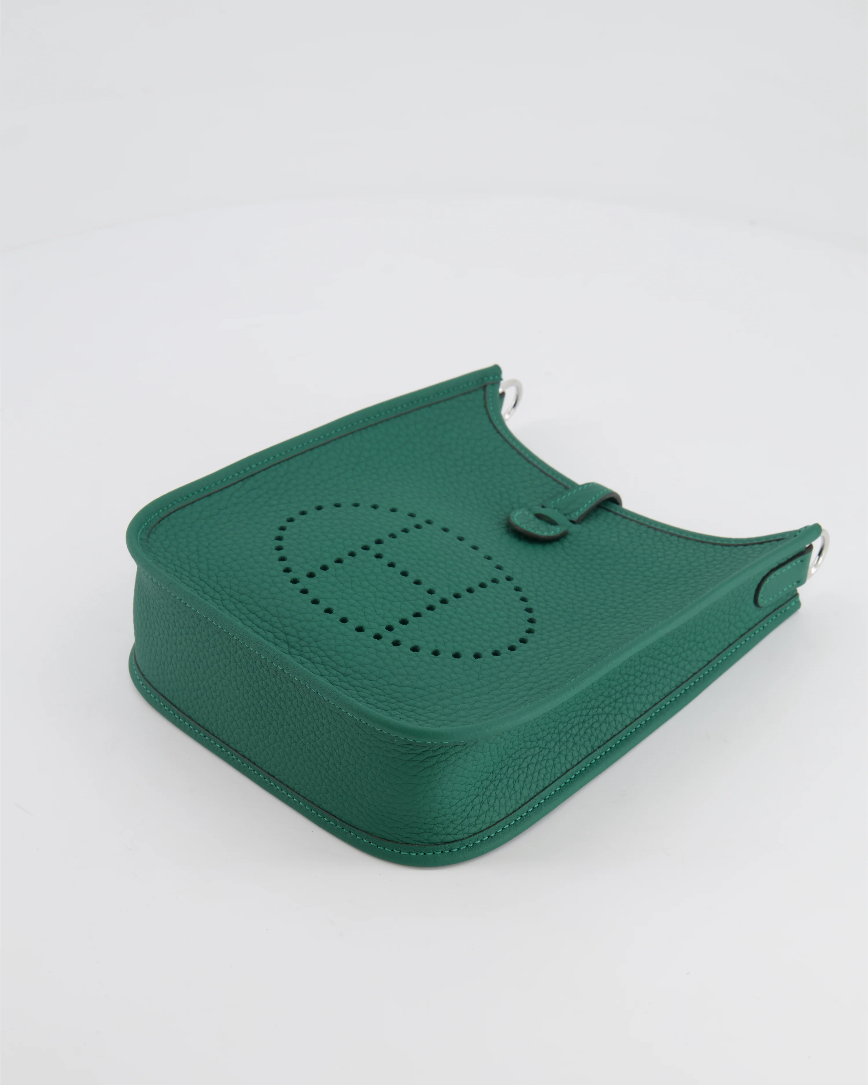 Hermès Mini Evelyne 16 Bag in Vert Moyen Clemence Leather with Palladium Hardware - Image 18