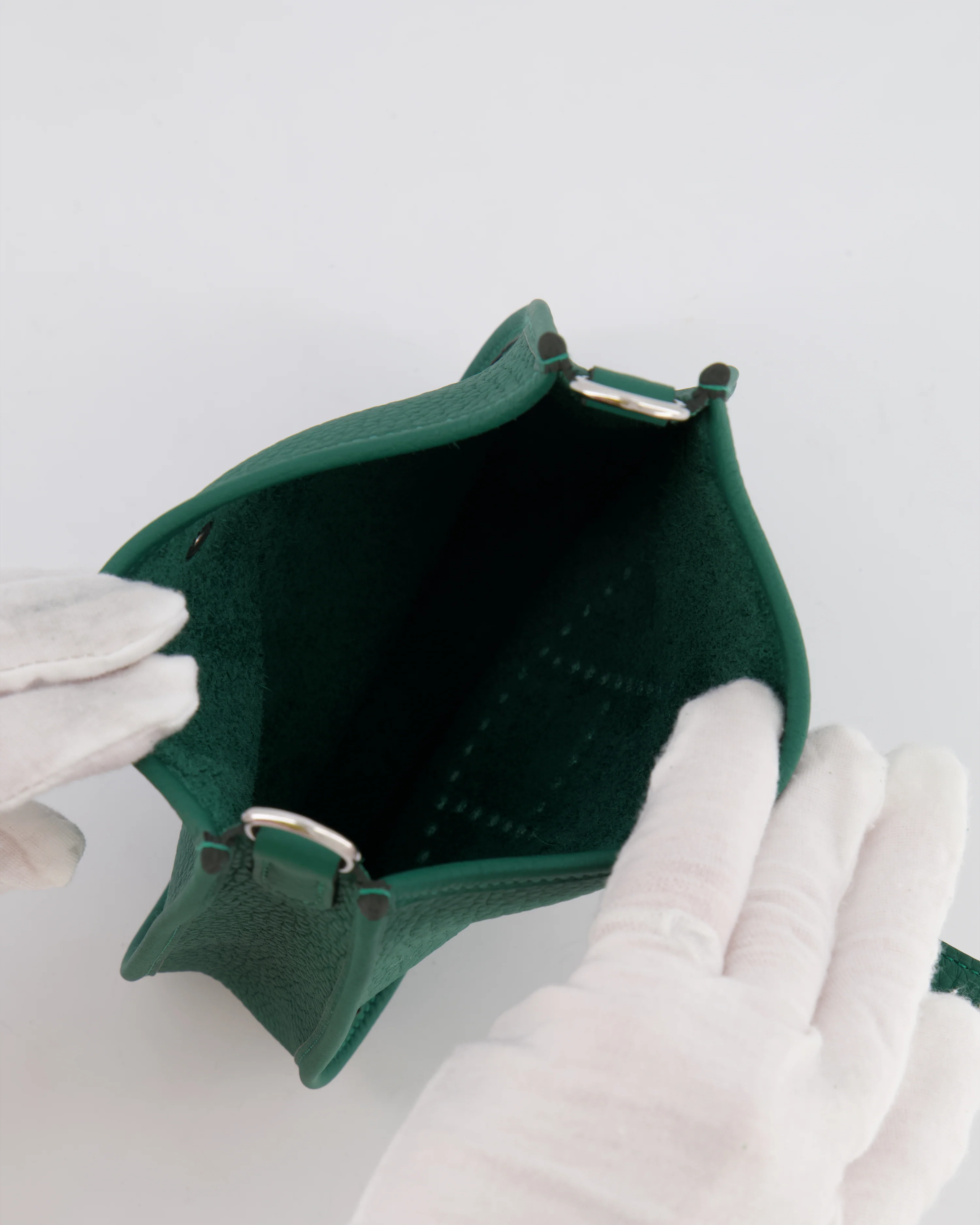 Hermès Mini Evelyne 16 Bag in Vert Moyen Clemence Leather with Palladium Hardware - Image 19