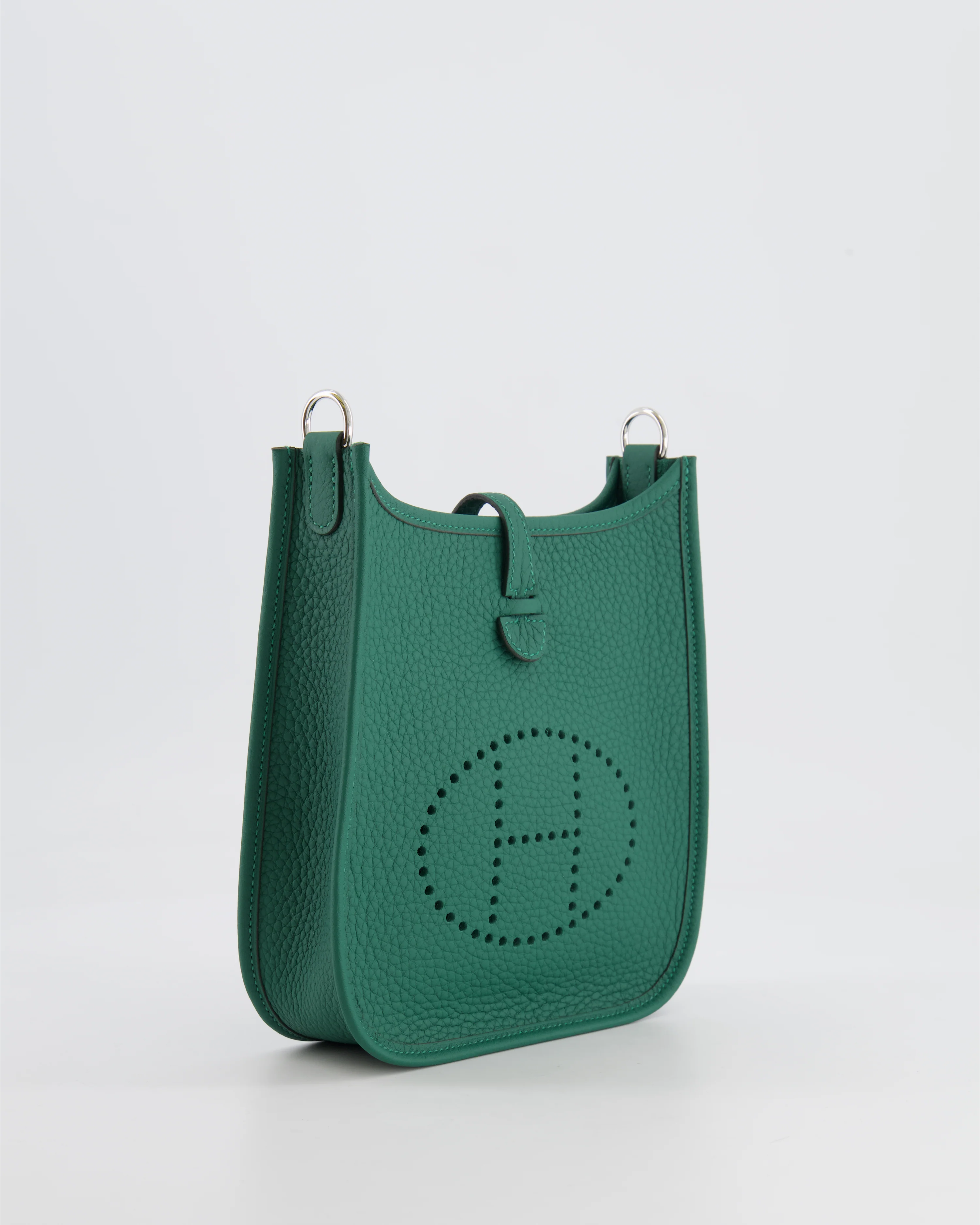 Hermès Mini Evelyne 16 Bag in Vert Moyen Clemence Leather with Palladium Hardware - Image 4