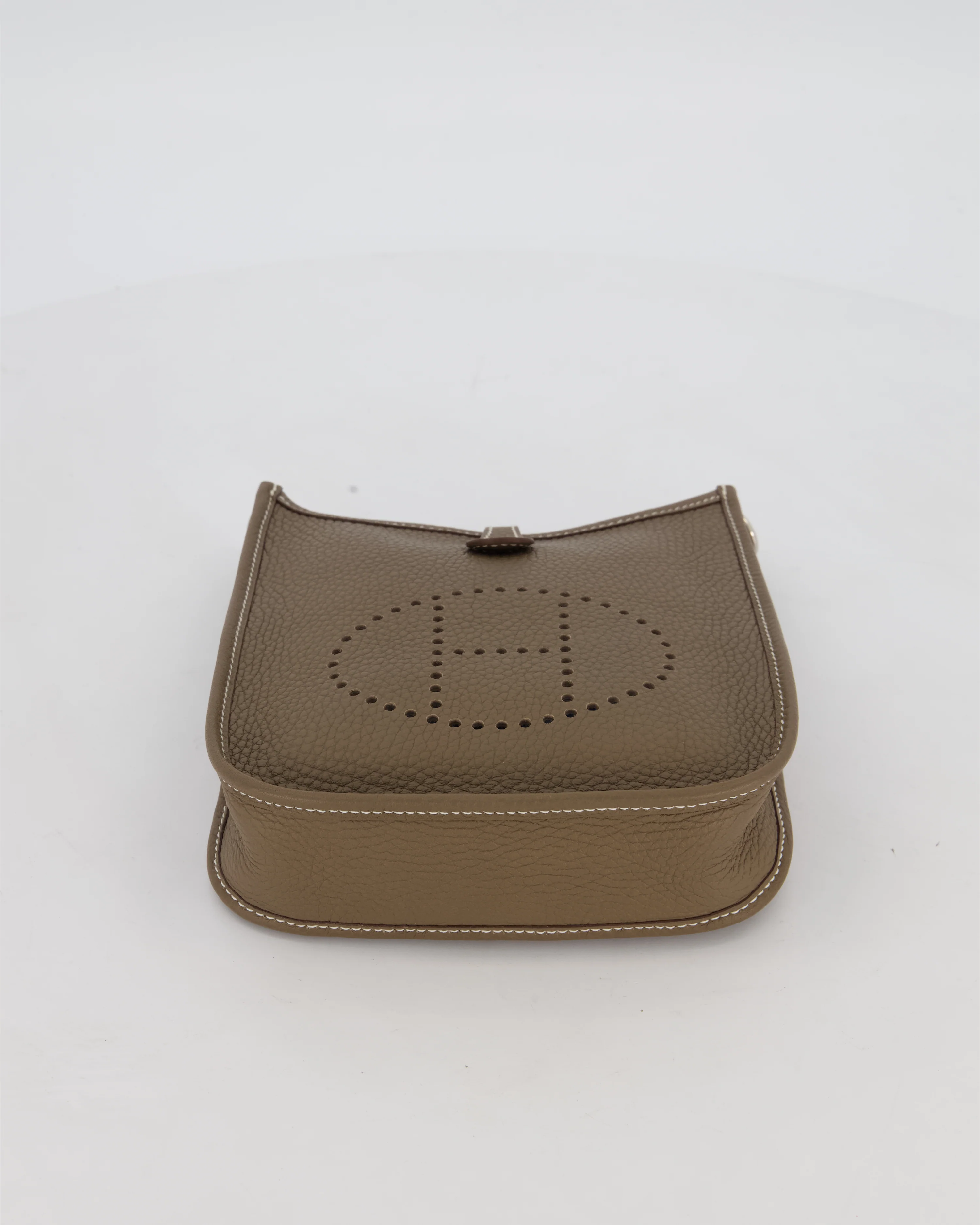 Hermès Mini Evelyne Bag in Etoupe Clemence Leather with Palladium Hardware - Image 19