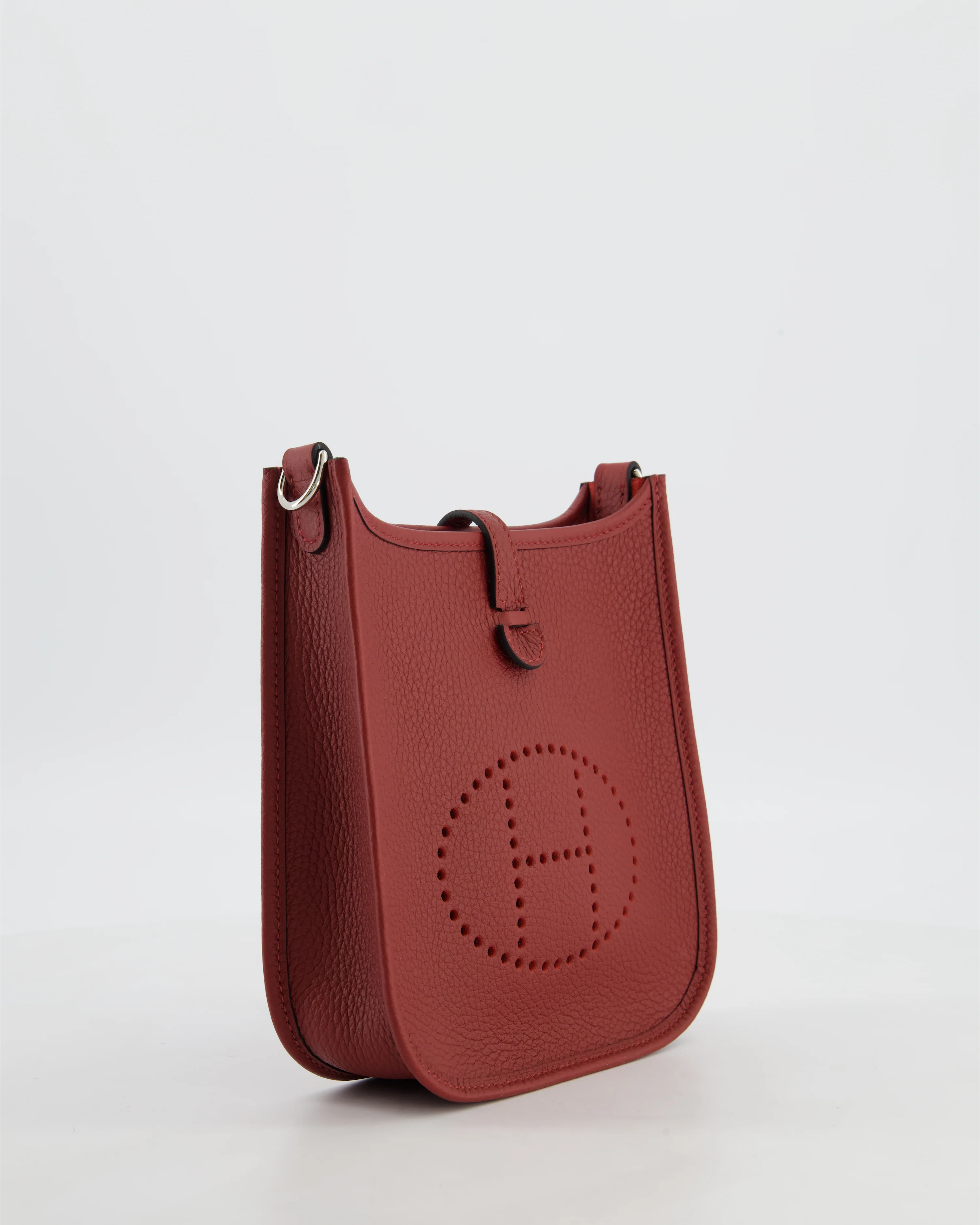 Hermès Mini Evelyne Bag in Rouge H in Clemence Leather with Palladium Hardware - Image 3