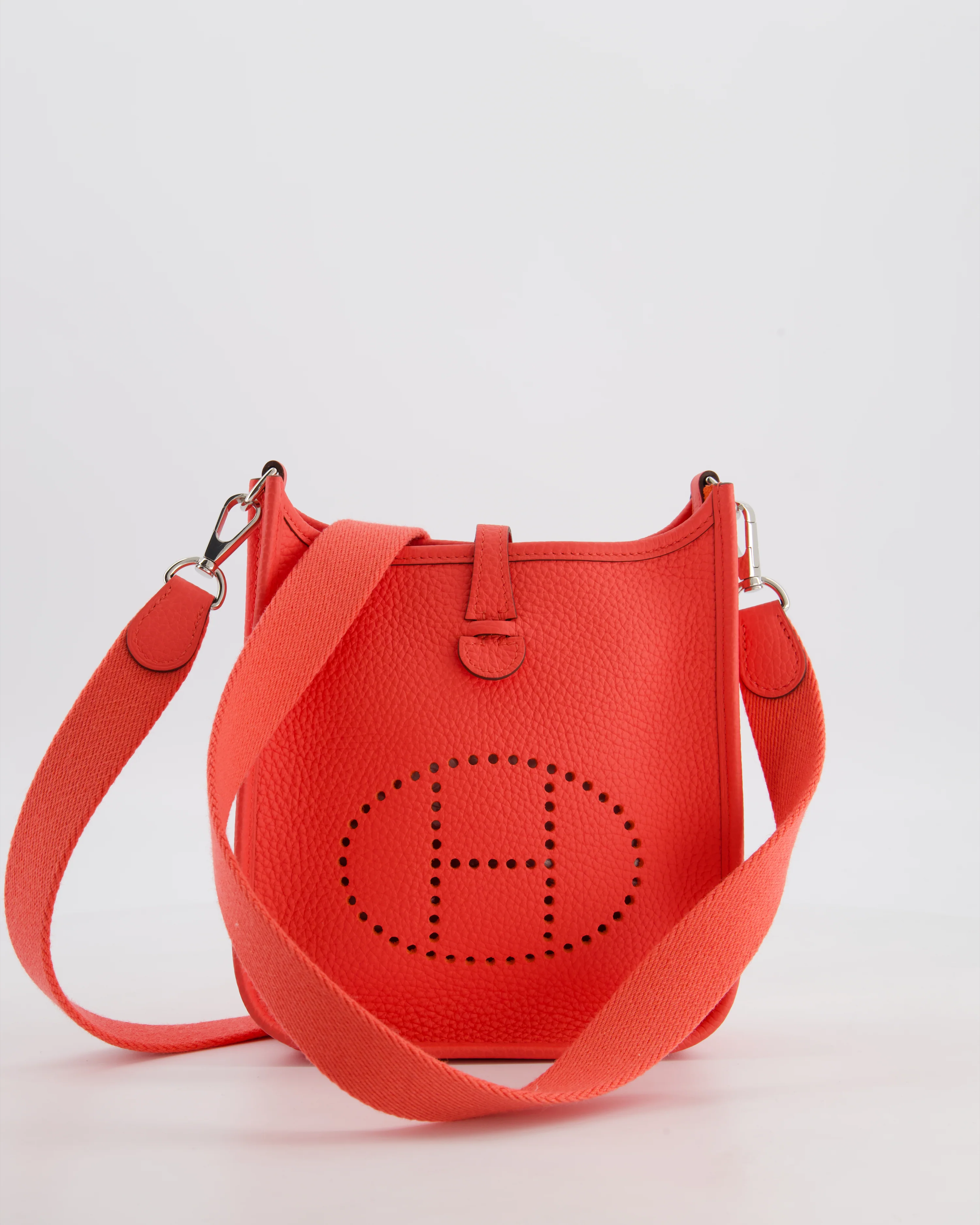 Hermès Mini Evelyne Bag in Rose Texas Clemence Leather with Palladium Hardware - Image 2