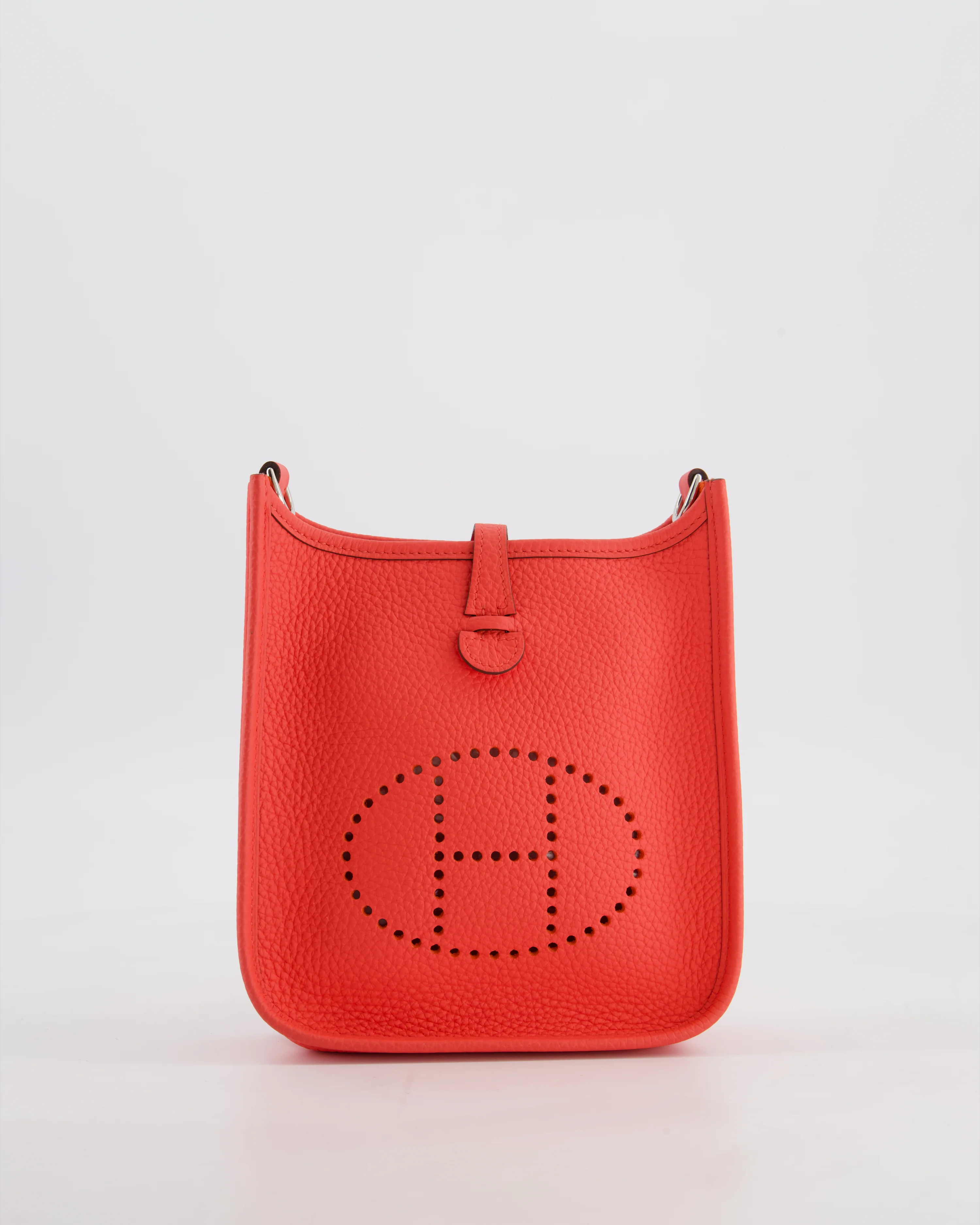 Hermès Mini Evelyne Bag in Rose Texas Clemence Leather with Palladium Hardware - Image 4