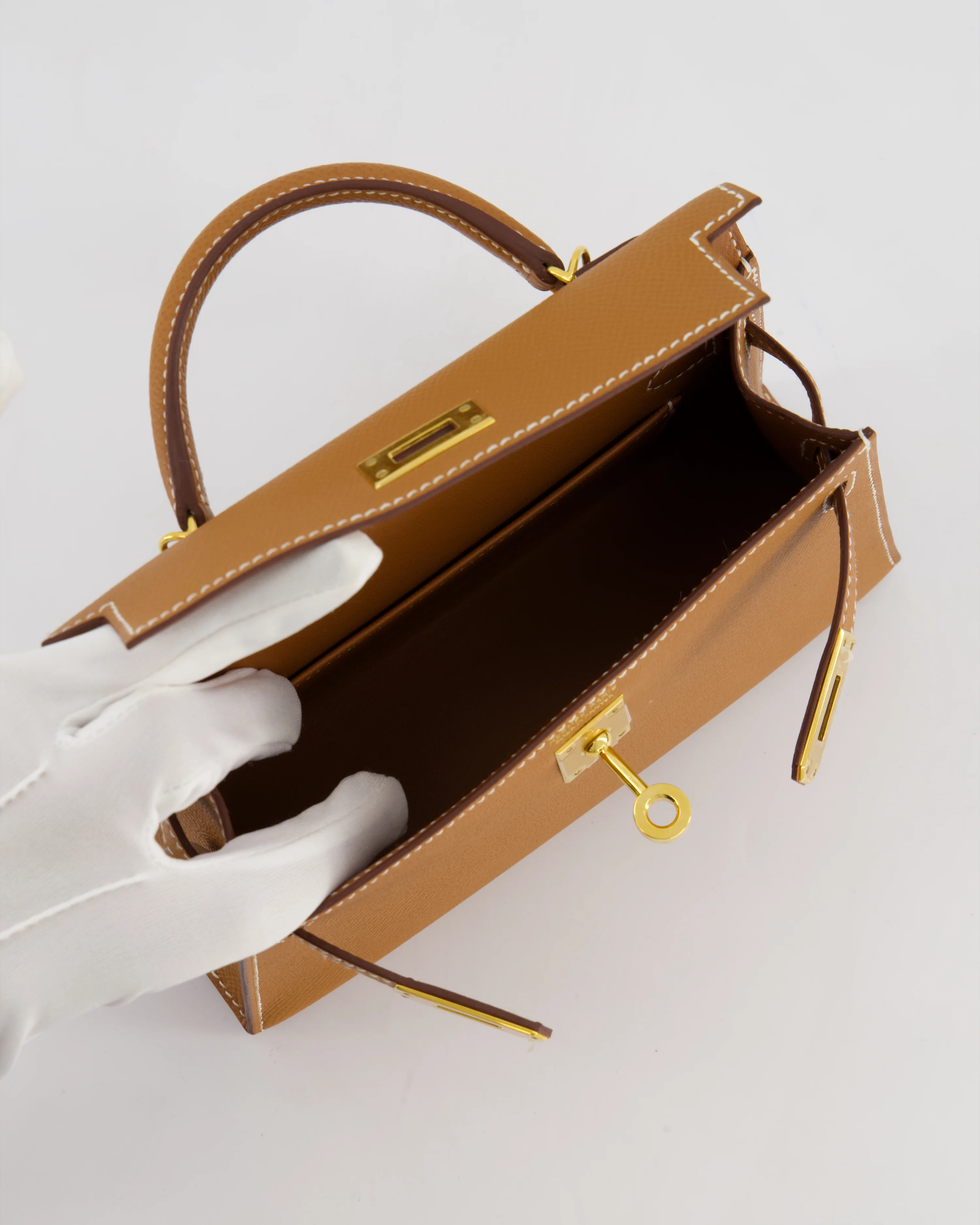 Hermès Mini Kelly II 20 Bag in Gold Epsom Leather with Gold Hardware - Image 21