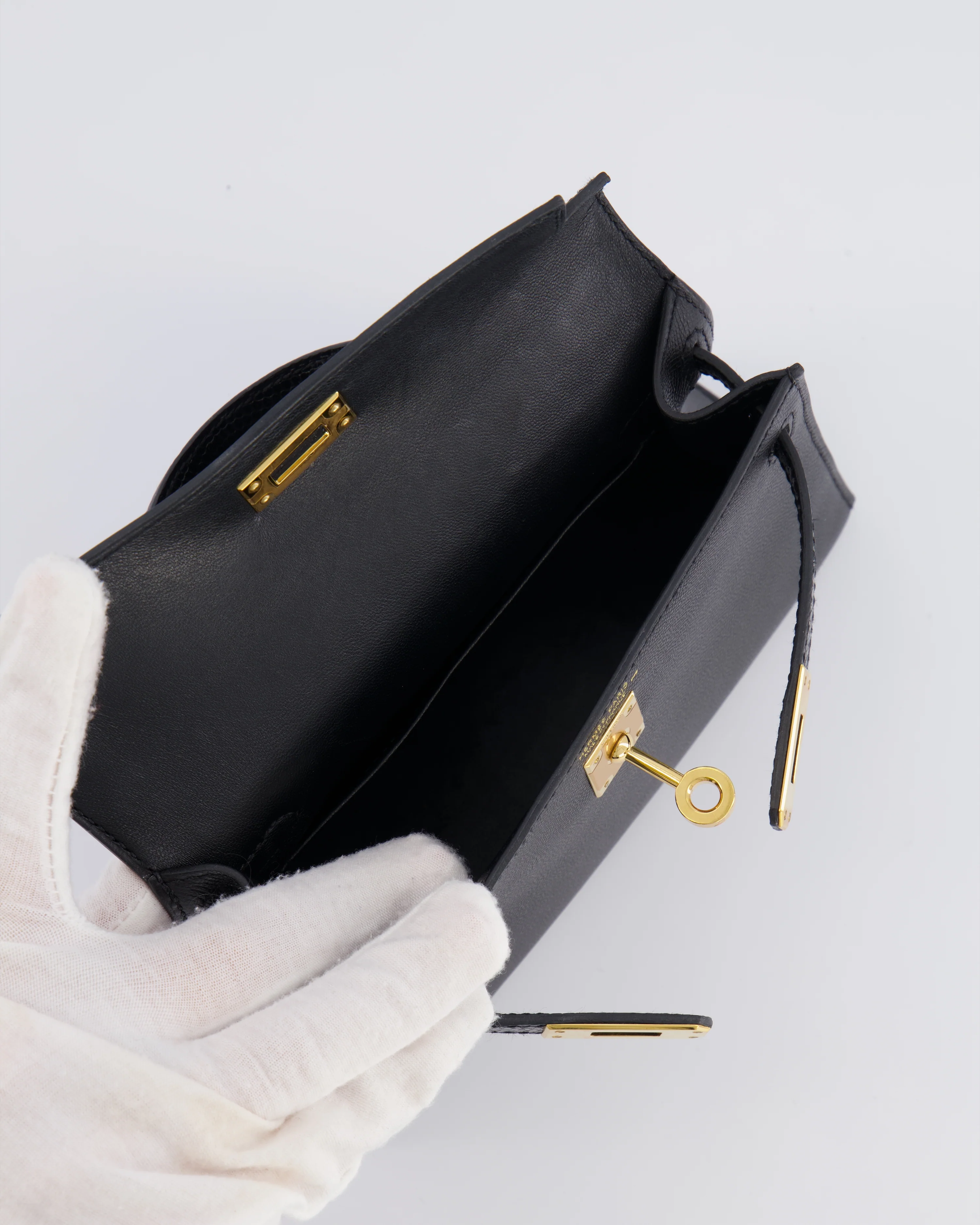 Hermès Mini Kelly II 20cm Touch Bag in Noir Madame and Lizard Leather with Gold Hardware - Image 17