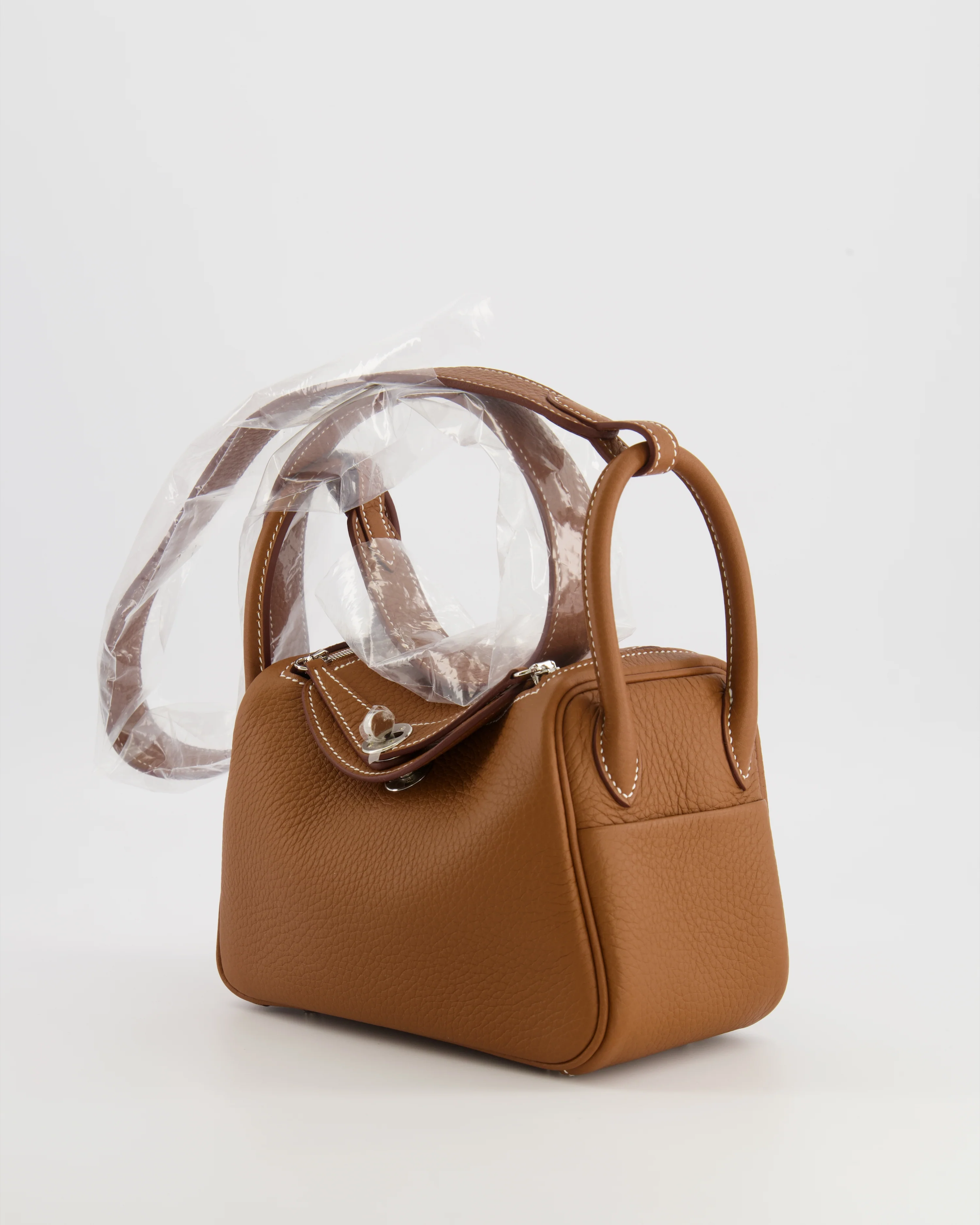 Hermès Mini Lindy Bag in Gold Taurillon Clemence Leather with Palladium Hardware - Image 10
