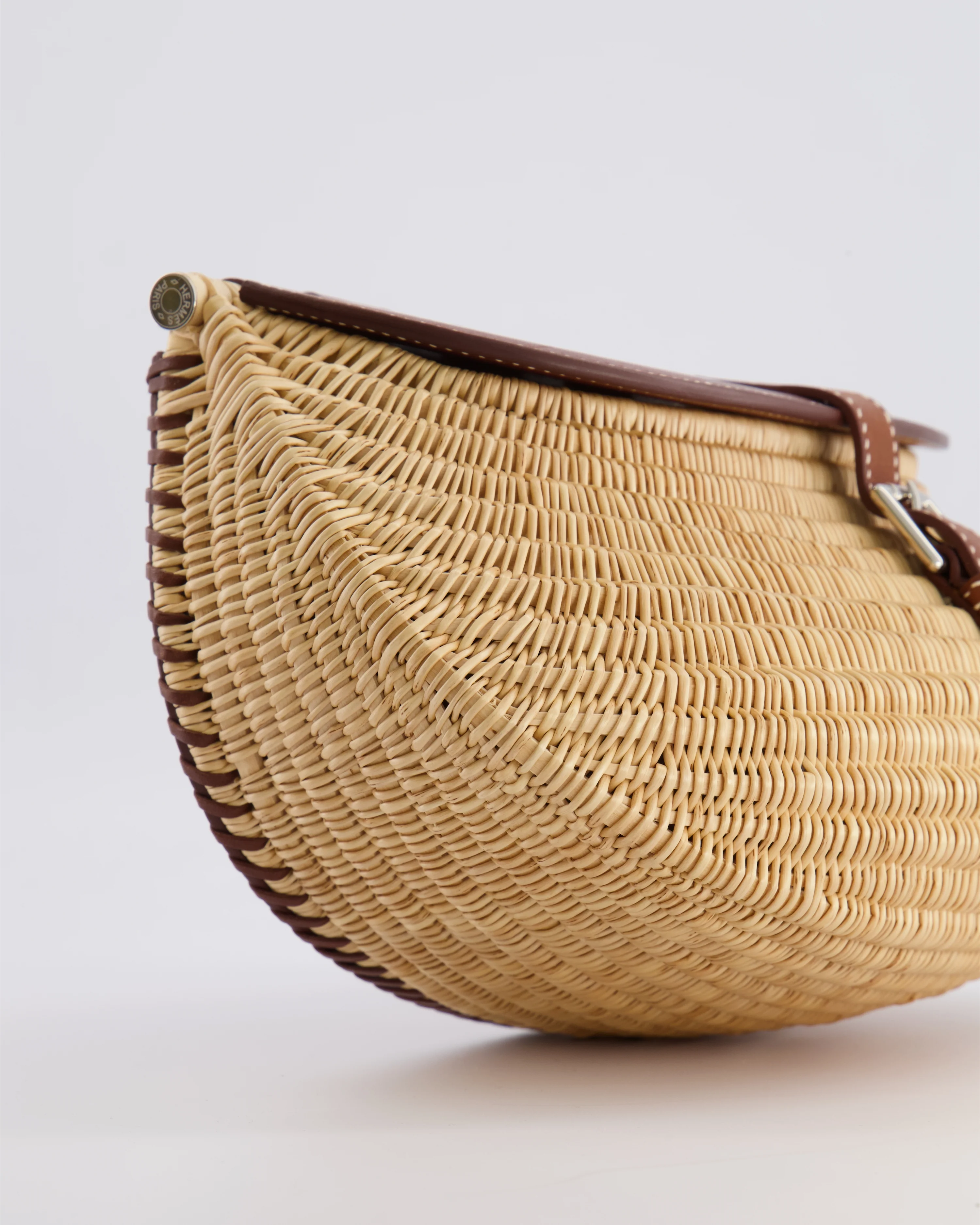 Hermès Panier de Pêche Wicker Bag in Osier, Gold Barenia Leather with Nata Canvas Strap and Palladium Hardware - Image 13