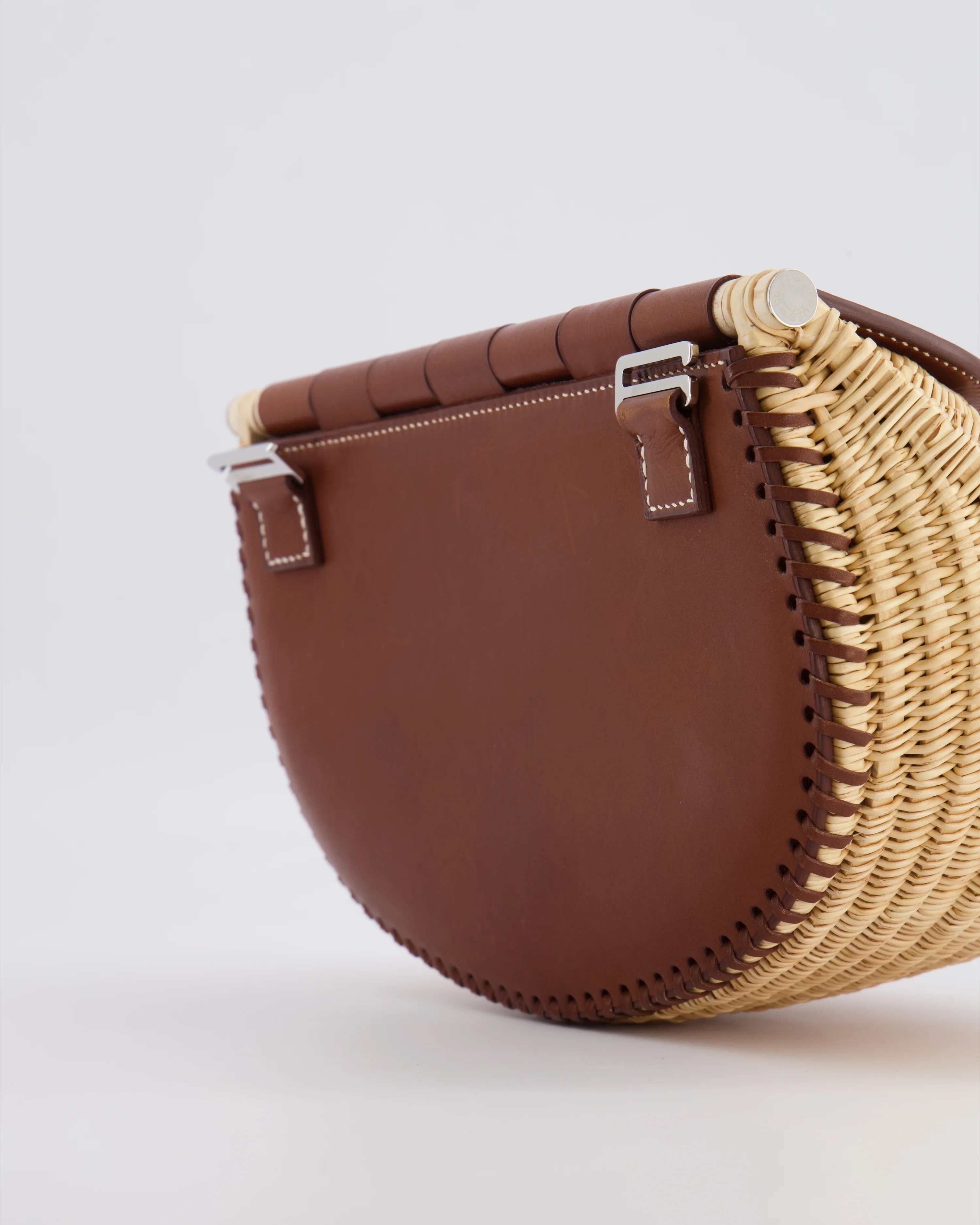 Hermès Panier de Pêche Wicker Bag in Osier, Gold Barenia Leather with Nata Canvas Strap and Palladium Hardware - Image 16