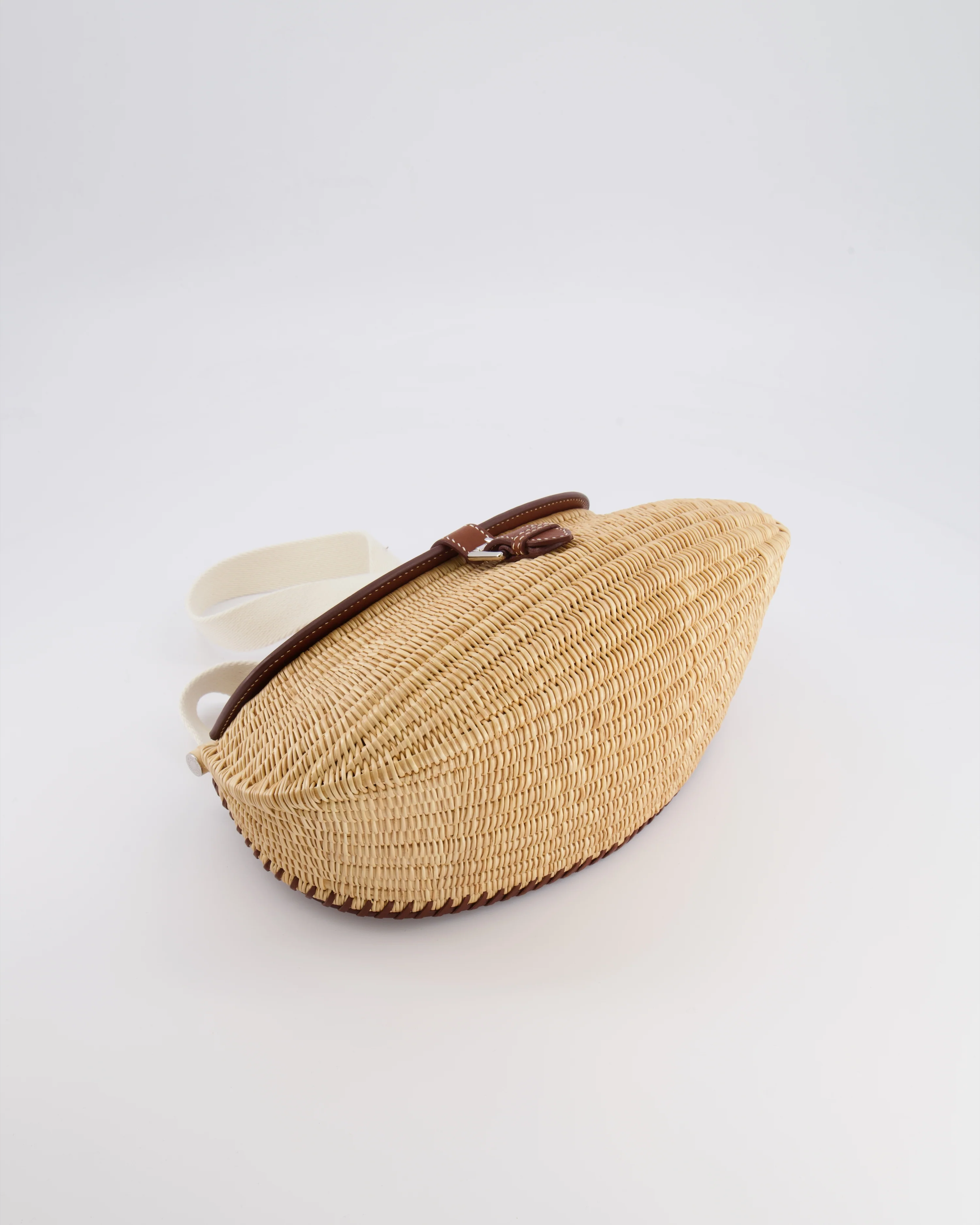 Hermès Panier de Pêche Wicker Bag in Osier, Gold Barenia Leather with Nata Canvas Strap and Palladium Hardware - Image 18