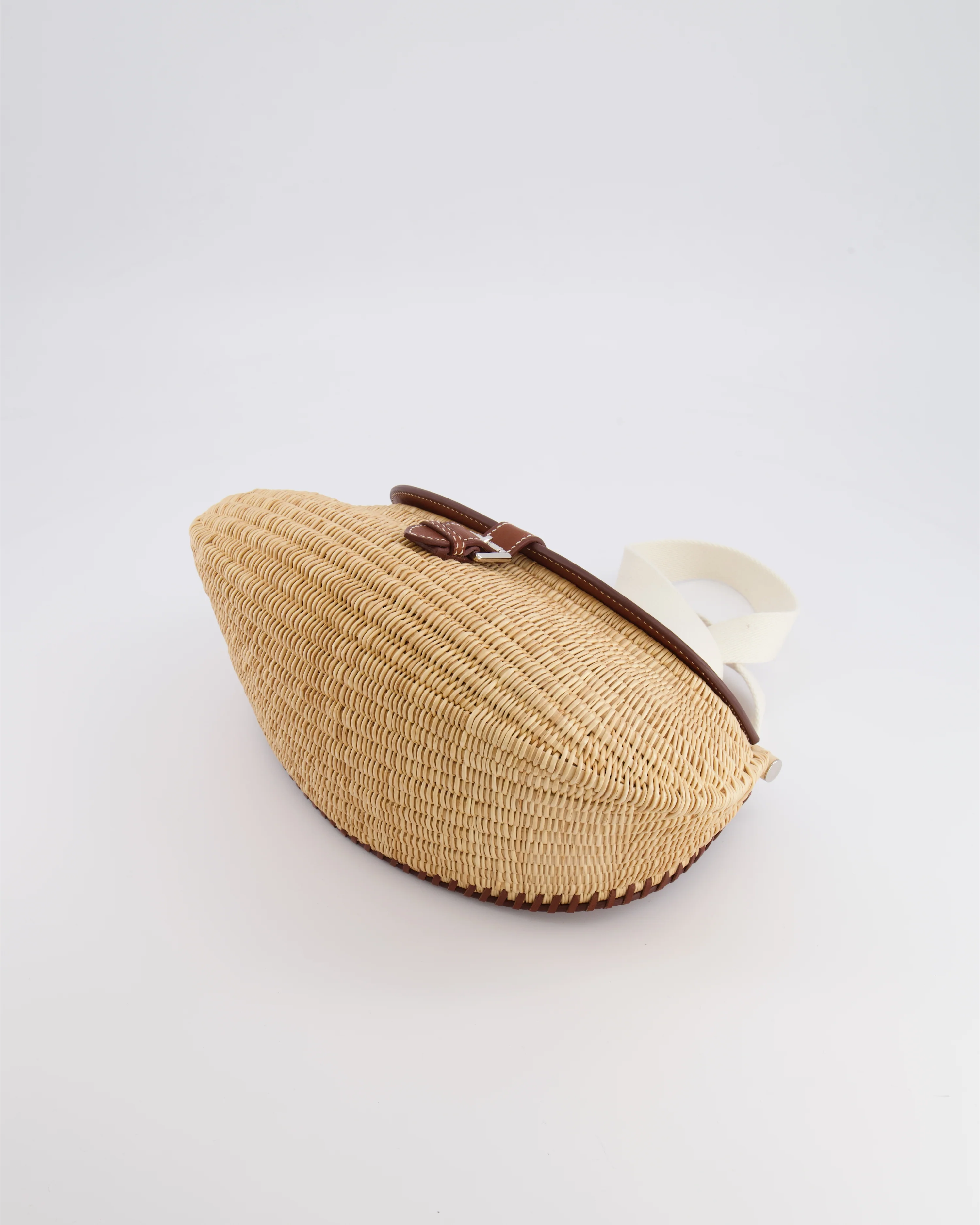 Hermès Panier de Pêche Wicker Bag in Osier, Gold Barenia Leather with Nata Canvas Strap and Palladium Hardware - Image 19