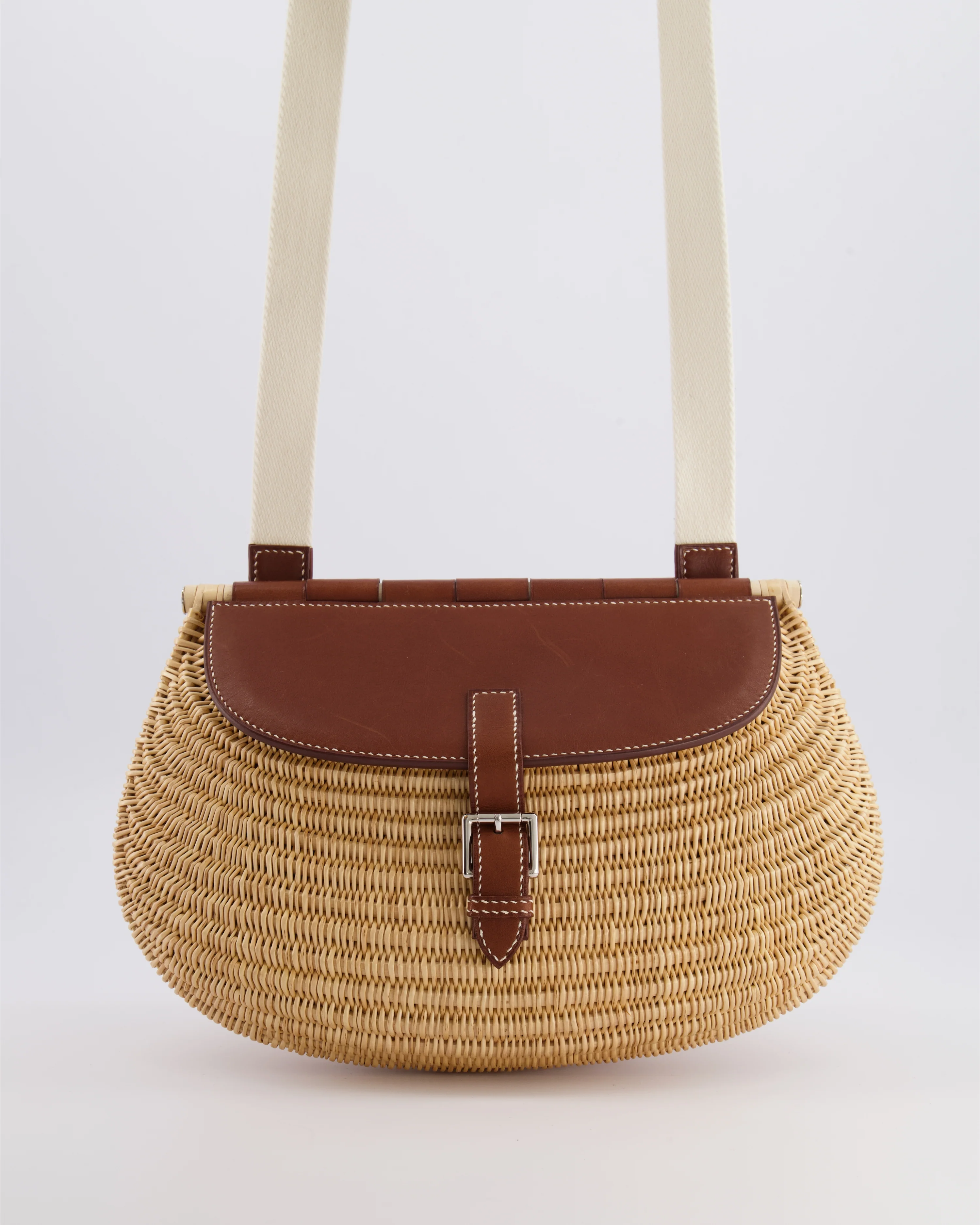Hermès Panier de Pêche Wicker Bag in Osier, Gold Barenia Leather with Nata Canvas Strap and Palladium Hardware - Image 2