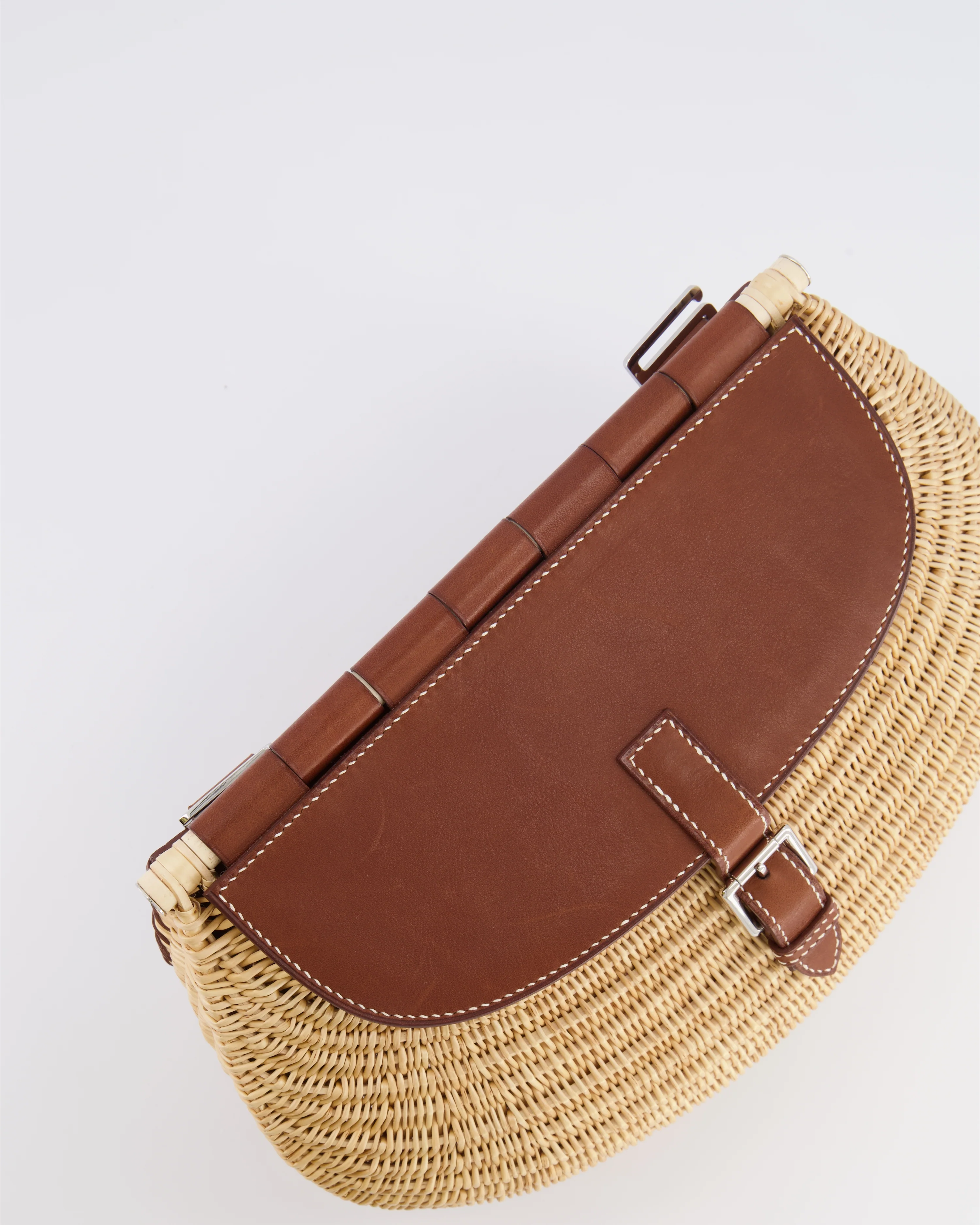 Hermès Panier de Pêche Wicker Bag in Osier, Gold Barenia Leather with Nata Canvas Strap and Palladium Hardware - Image 21