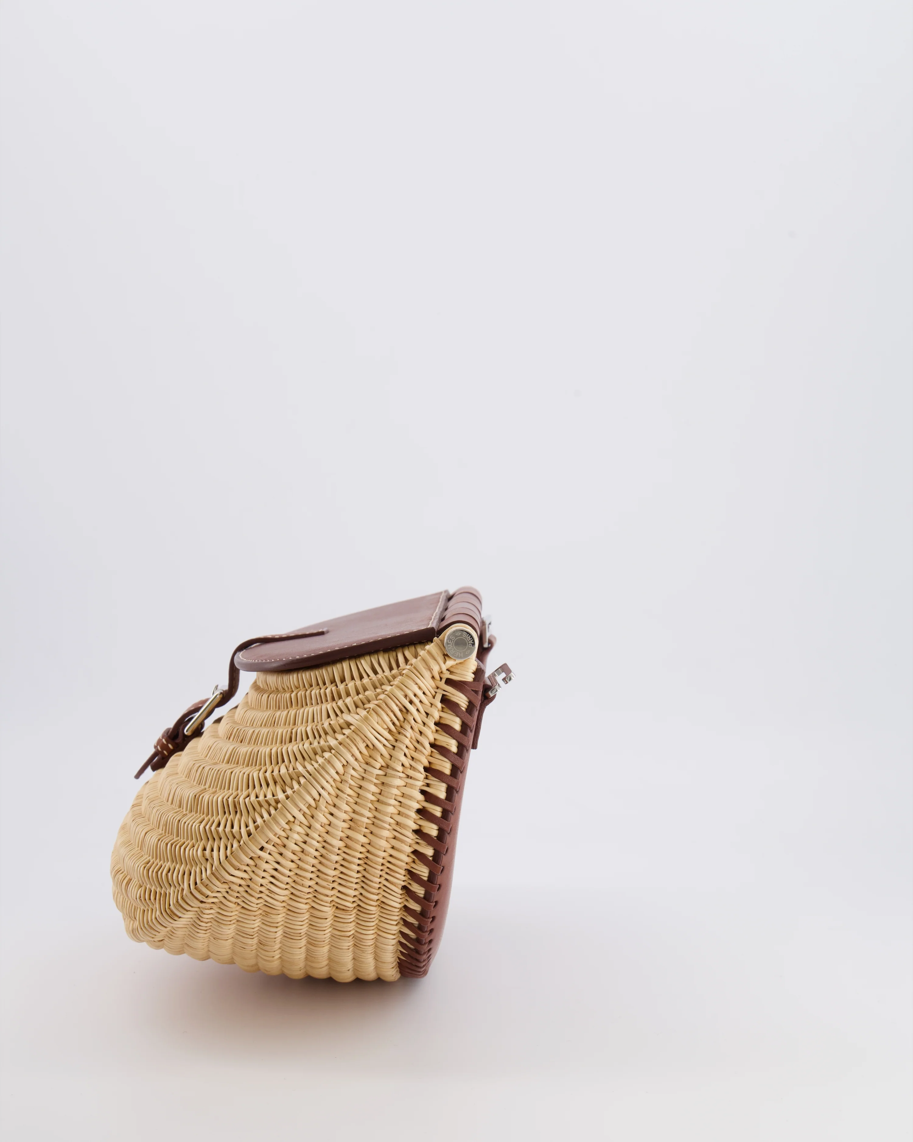 Hermès Panier de Pêche Wicker Bag in Osier, Gold Barenia Leather with Nata Canvas Strap and Palladium Hardware - Image 9