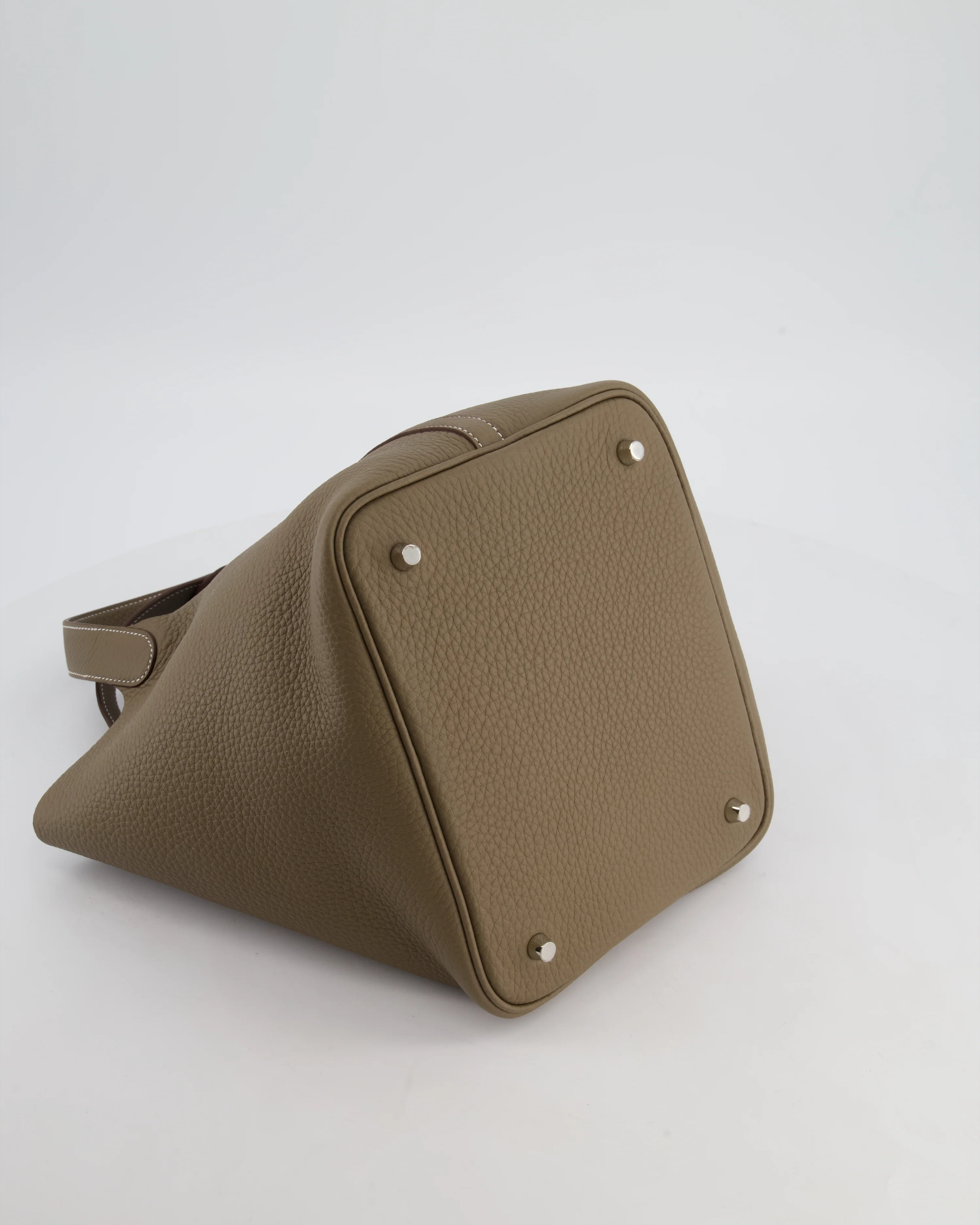 Hermès Picotin 22 Lock Bag in Etoupe Clemence Leather with Palladium Hardware - Image 19