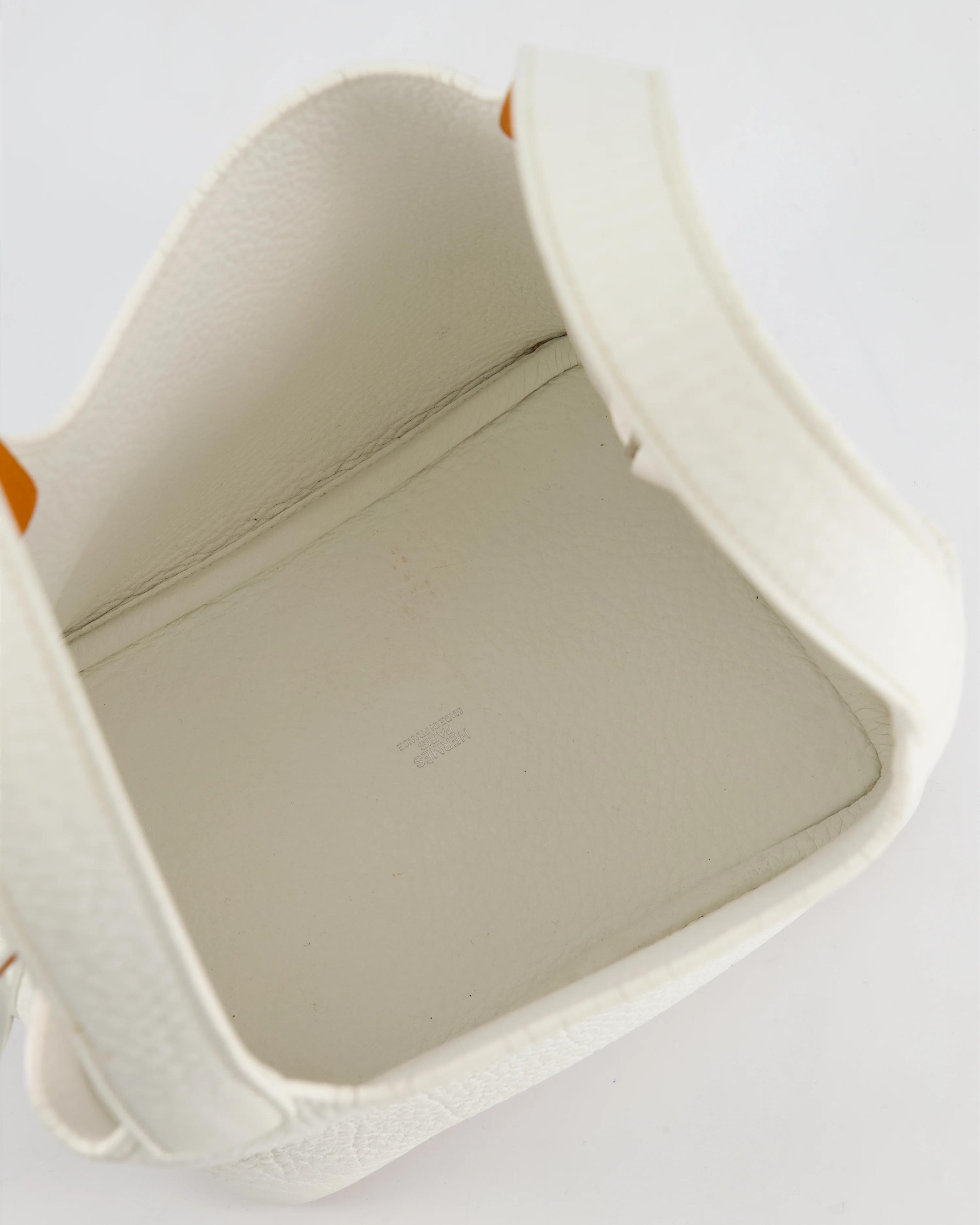 *RARE VINTAGE* Hermès Picotin 18 Bag in Blanc Fjiord Leather with Palladium Hardware & Orange Handles - Image 16