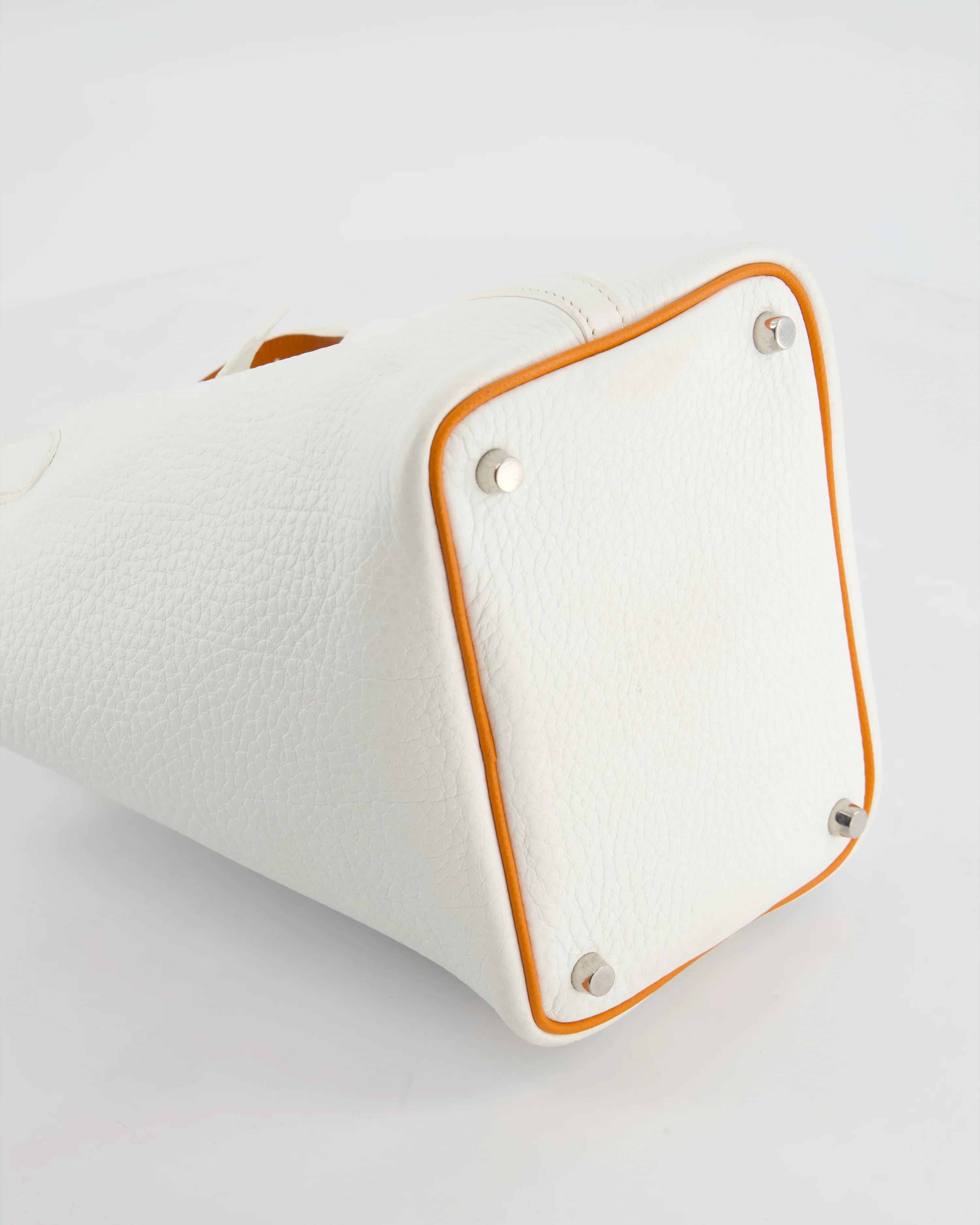 *RARE VINTAGE* Hermès Picotin 18 Bag in Blanc Fjiord Leather with Palladium Hardware & Orange Handles - Image 18