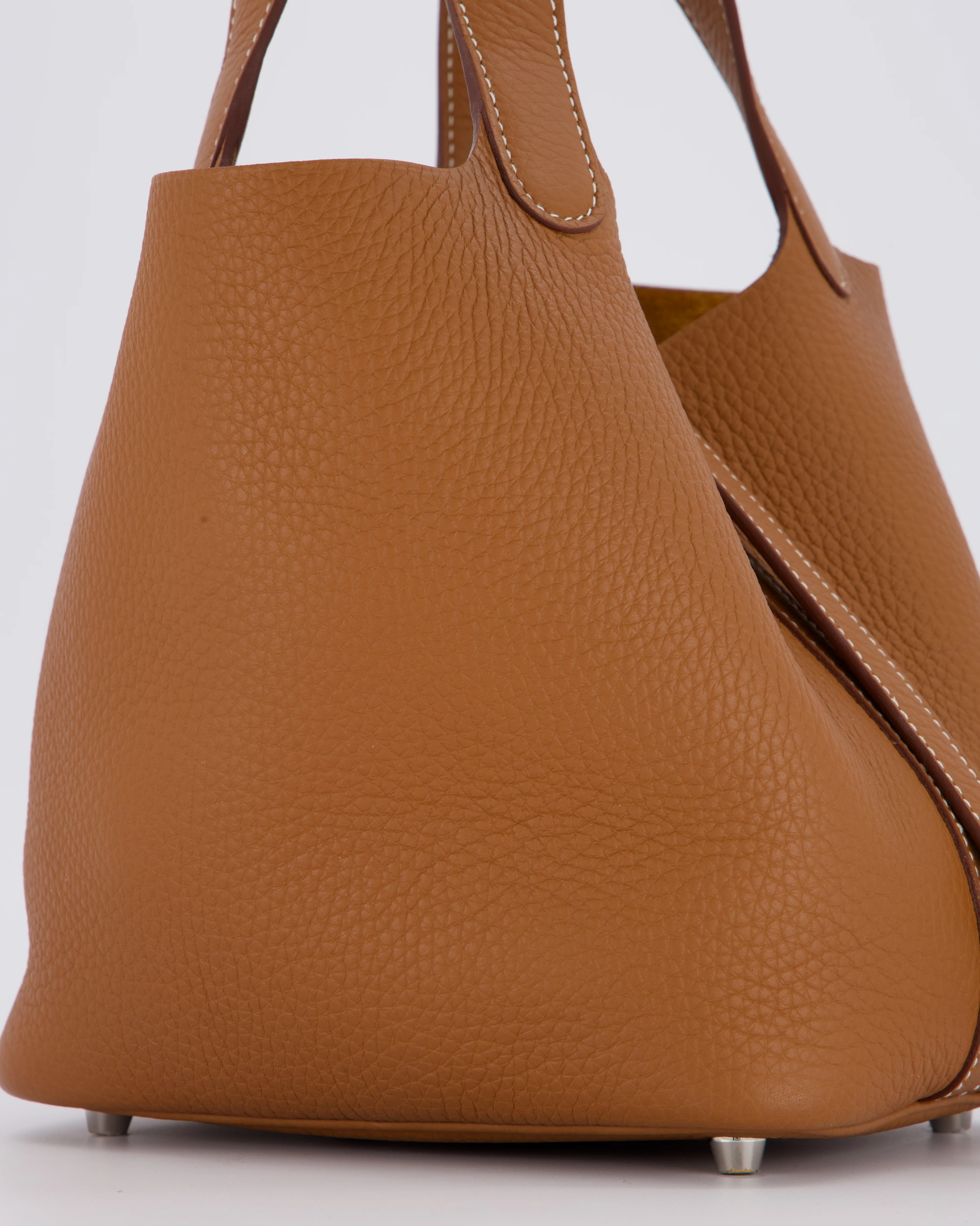 Hermès Picotin 18 Lock Bag in Gold Taurillon Clemence Leather with Palladium Hardware - Image 10