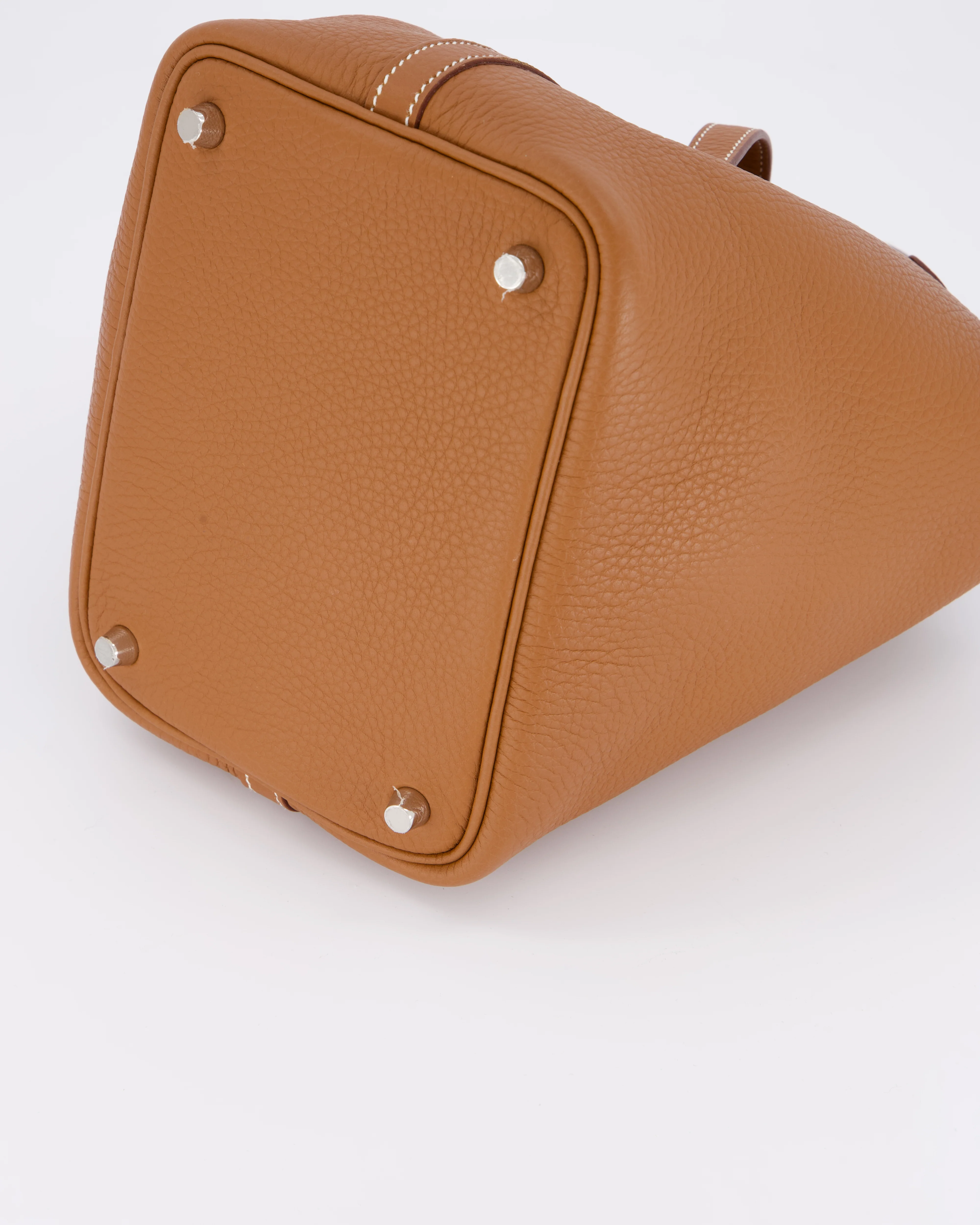 Hermès Picotin 18 Lock Bag in Gold Taurillon Clemence Leather with Palladium Hardware - Image 17