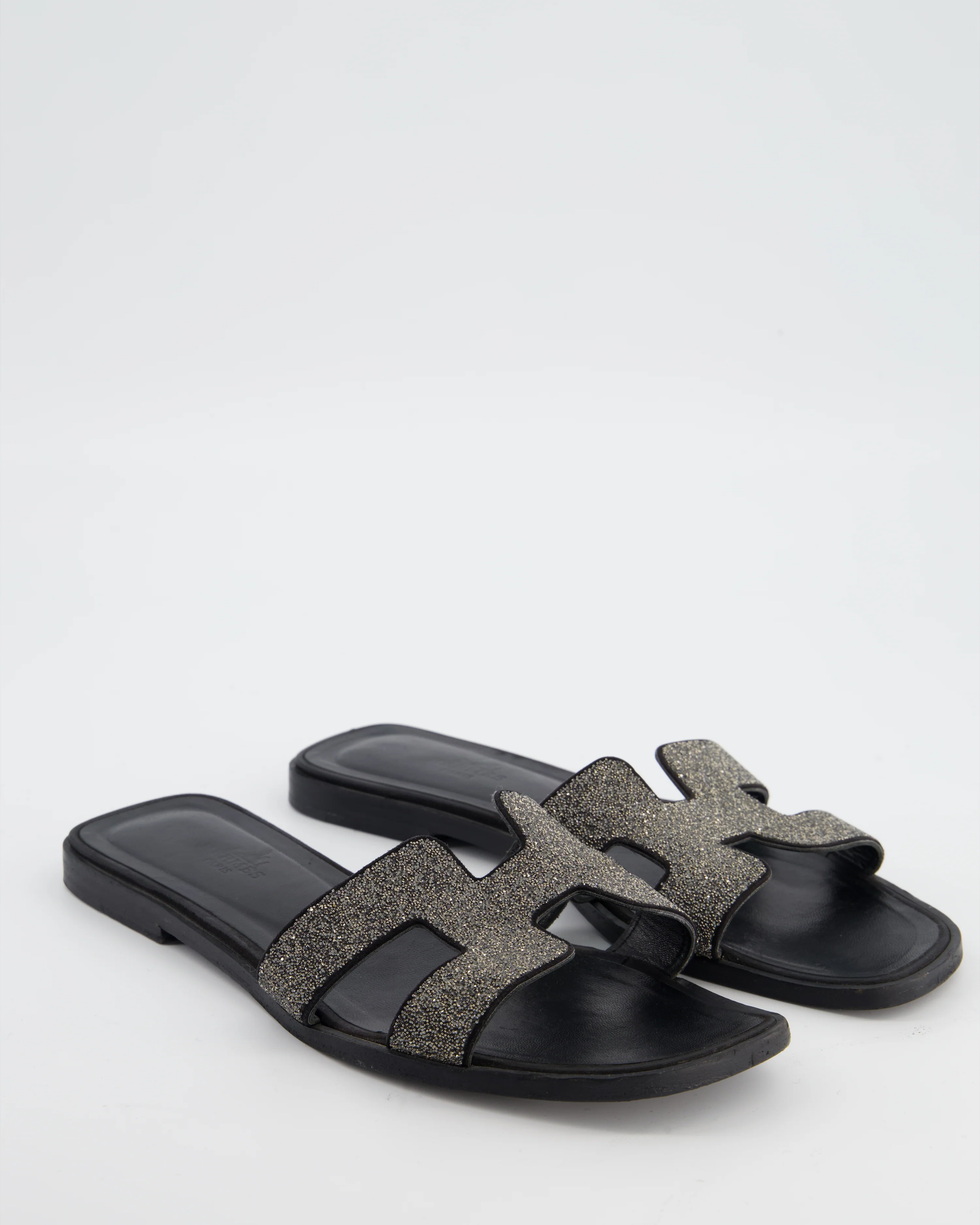 Hermès Black Oran Sandals Poudre de Cristal in Leather with glitter Details Size EU 38.5 - Image 2