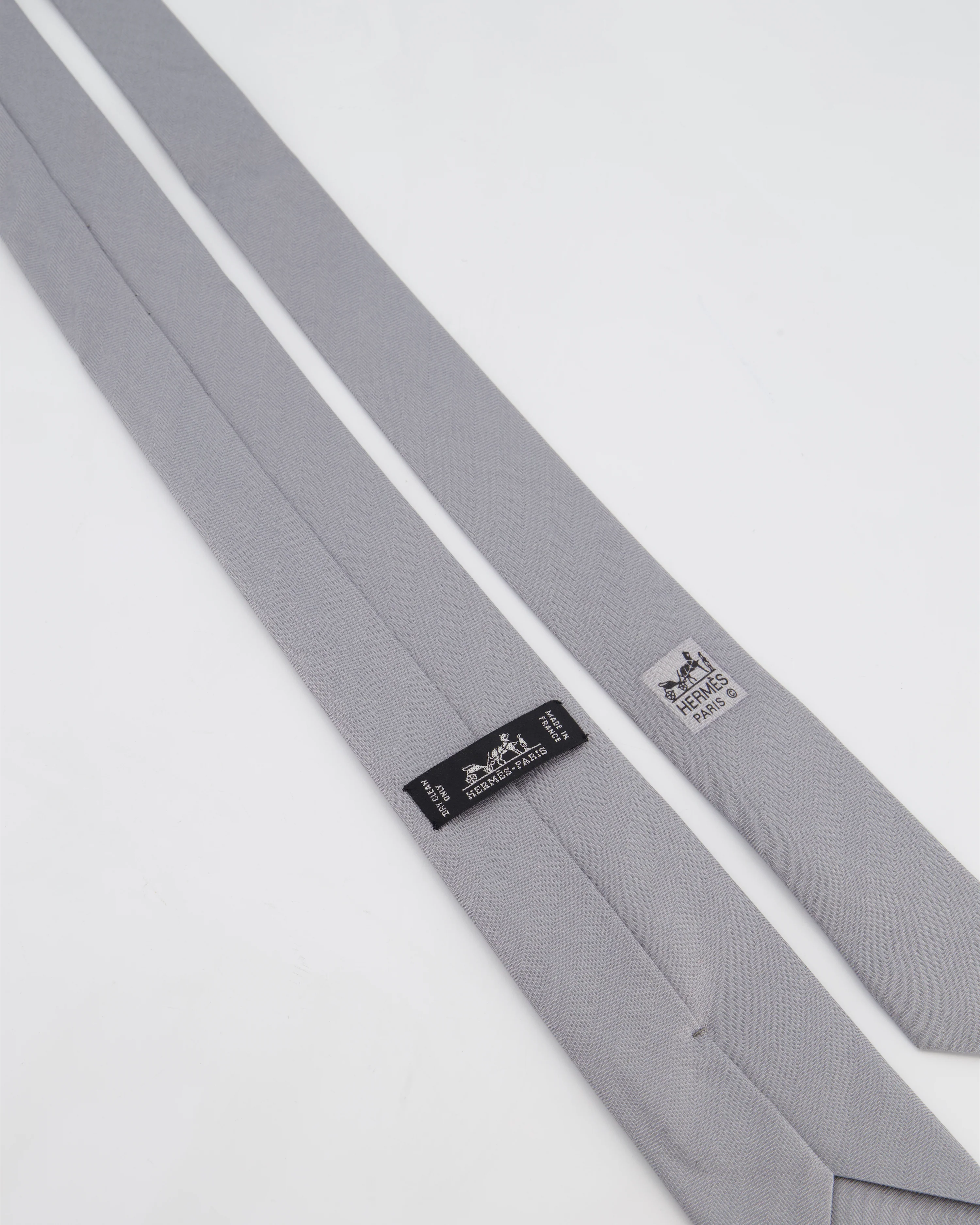 Hermès Silk Grey Tie - Image 4