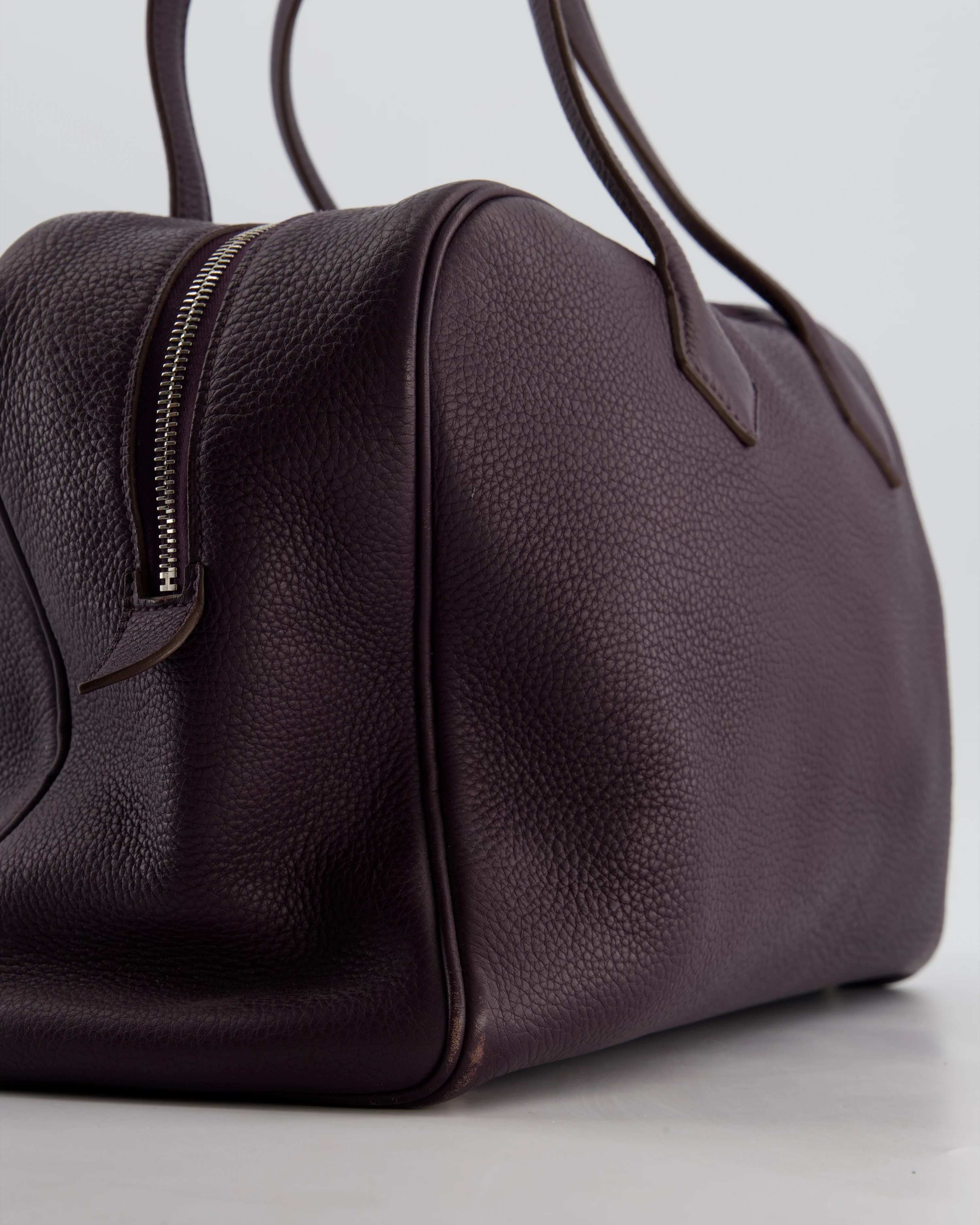 Hermès Victoria II 35cm Bag in Raisin Clemence Leather with Palladium Hardware - Image 10