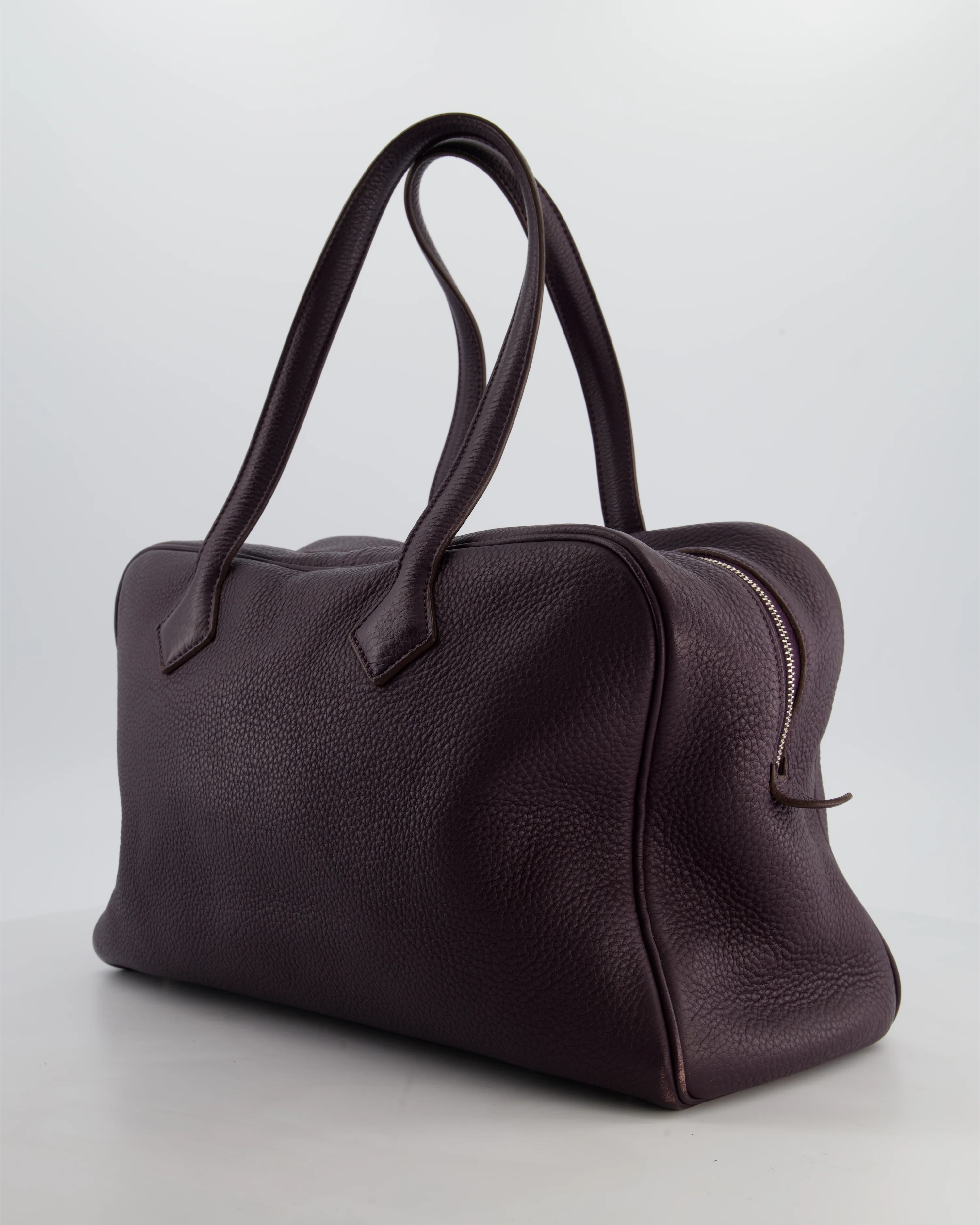 Hermès Victoria II 35cm Bag in Raisin Clemence Leather with Palladium Hardware - Image 4