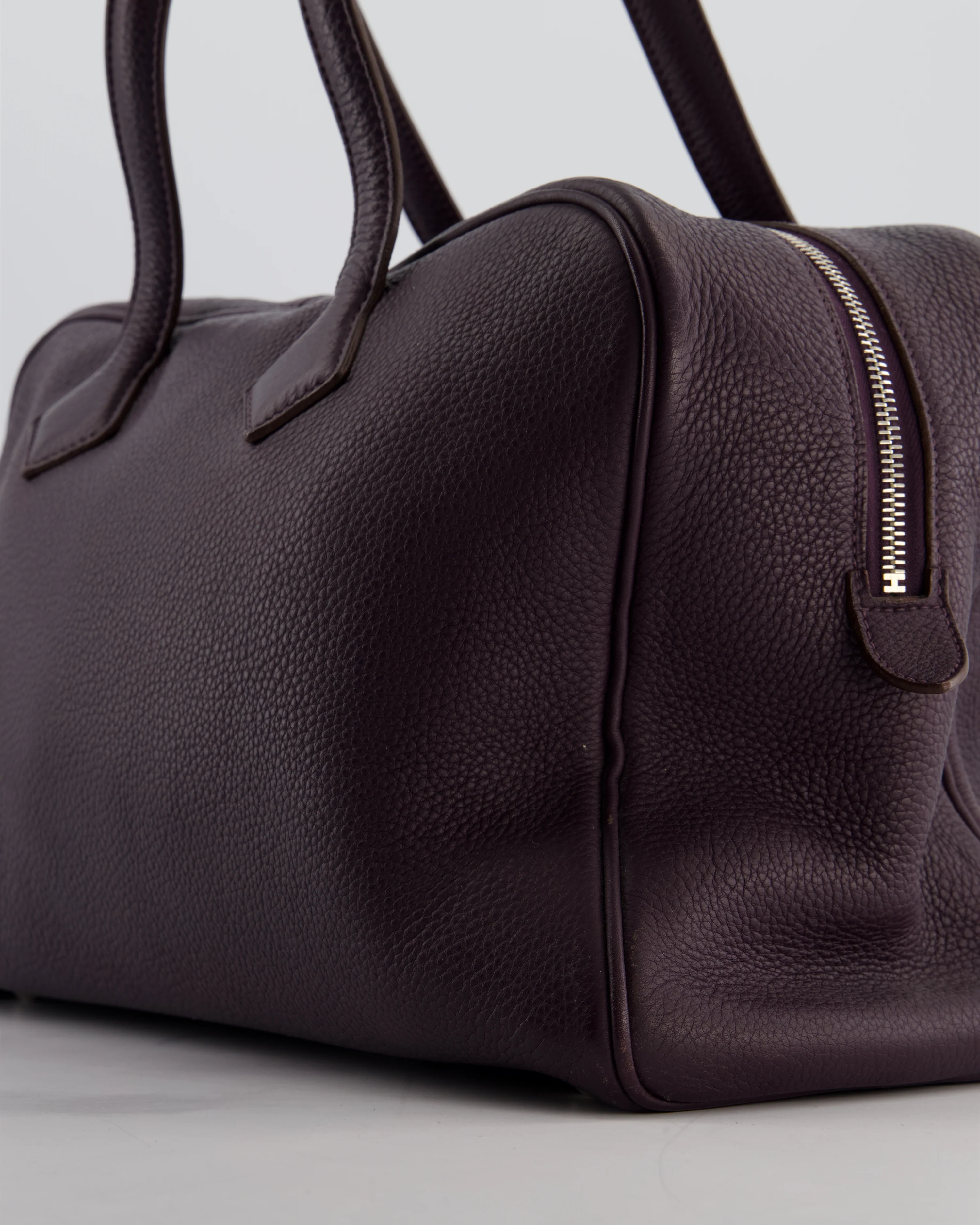 Hermès Victoria II 35cm Bag in Raisin Clemence Leather with Palladium Hardware - Image 9