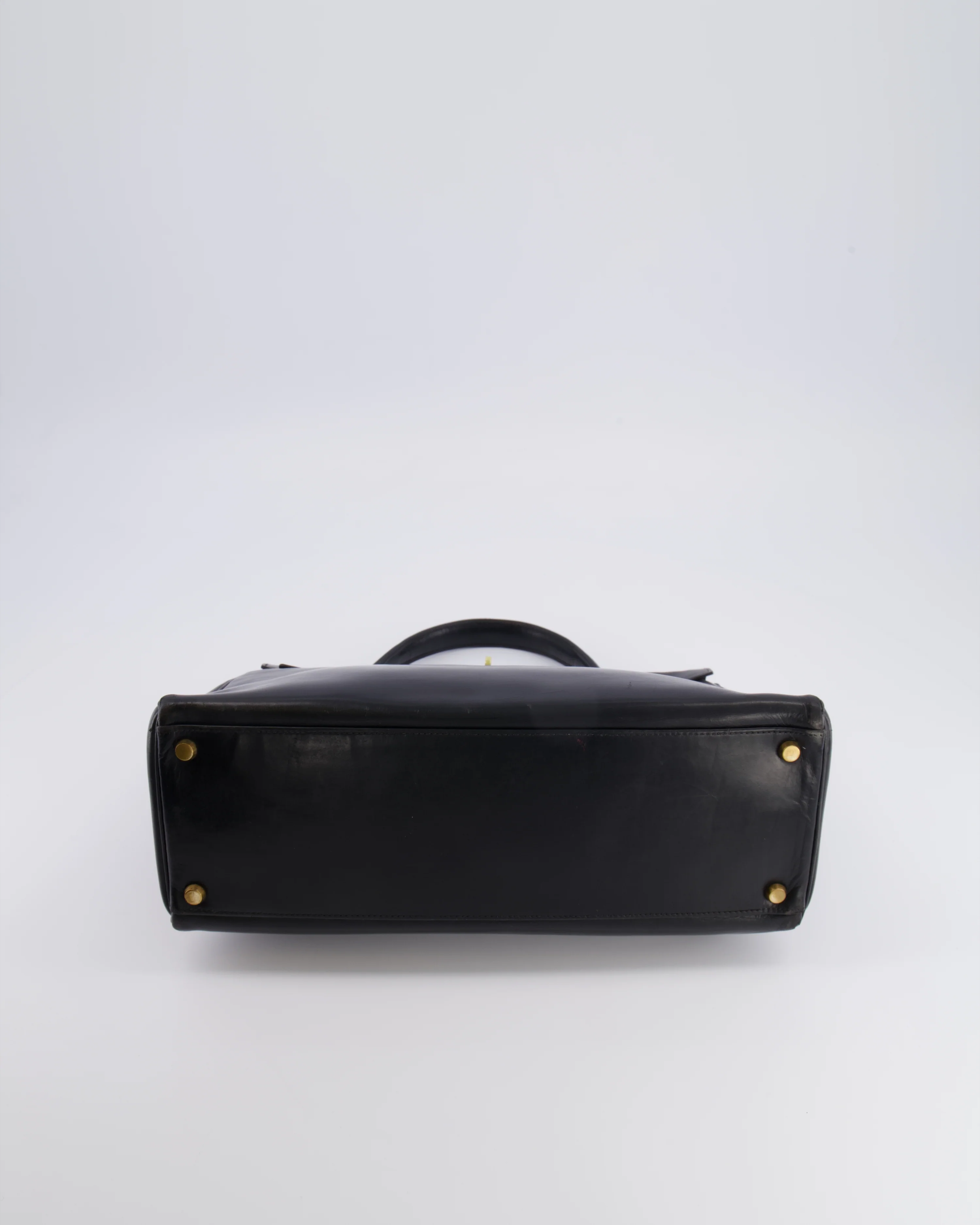 Hermès Vintage Kelly 32 Retourne Bag in Black Calfskin Box Leather with Gold Hardware - Image 16
