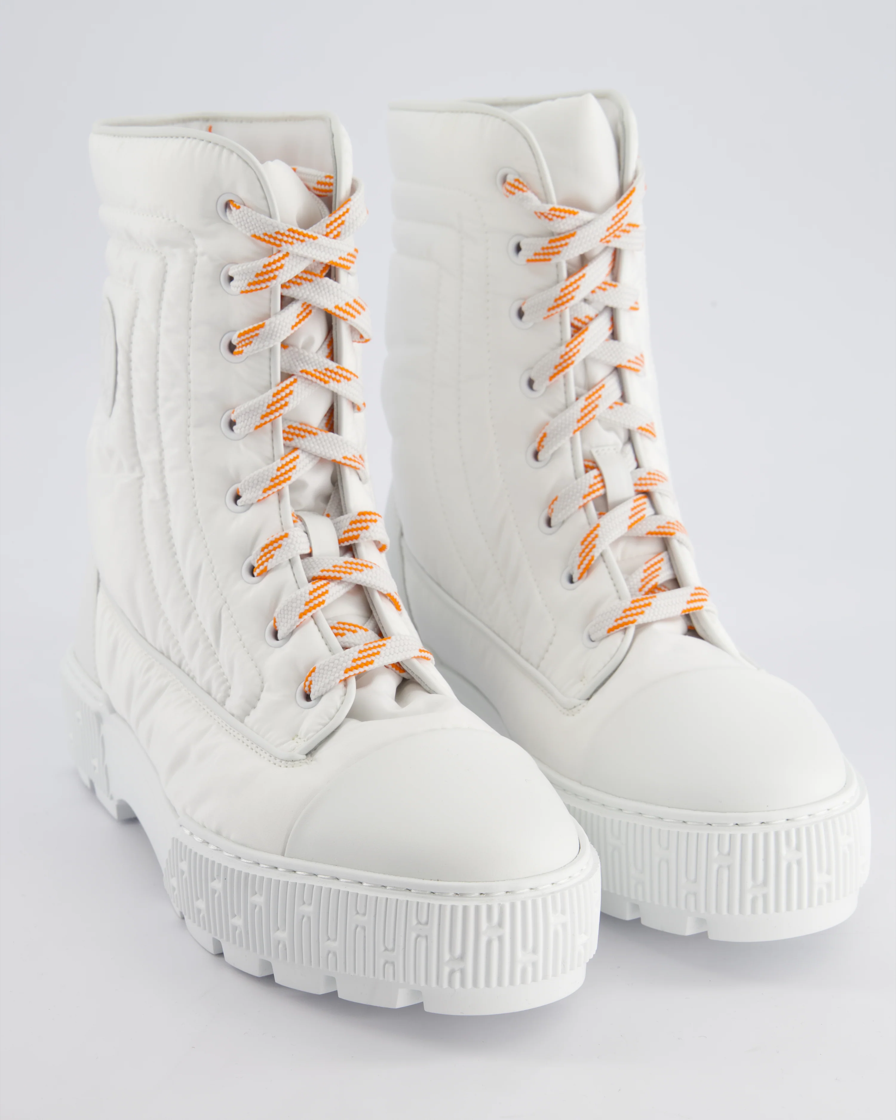 Hermès White Leather and Nylon Fresh Ankle Boots with Orange Laces Size EU 39.5 RRP £990 - Image 2