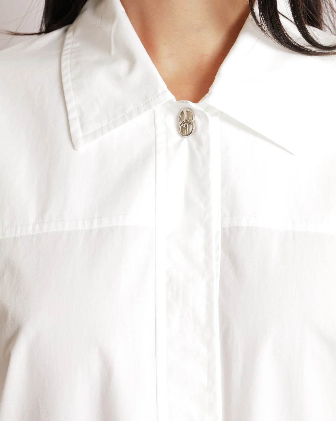 Hermès White Shirt Dress with Pocket Details and Silver Button Size FR 38 (UK 10) RRP £2,590 - Image 3