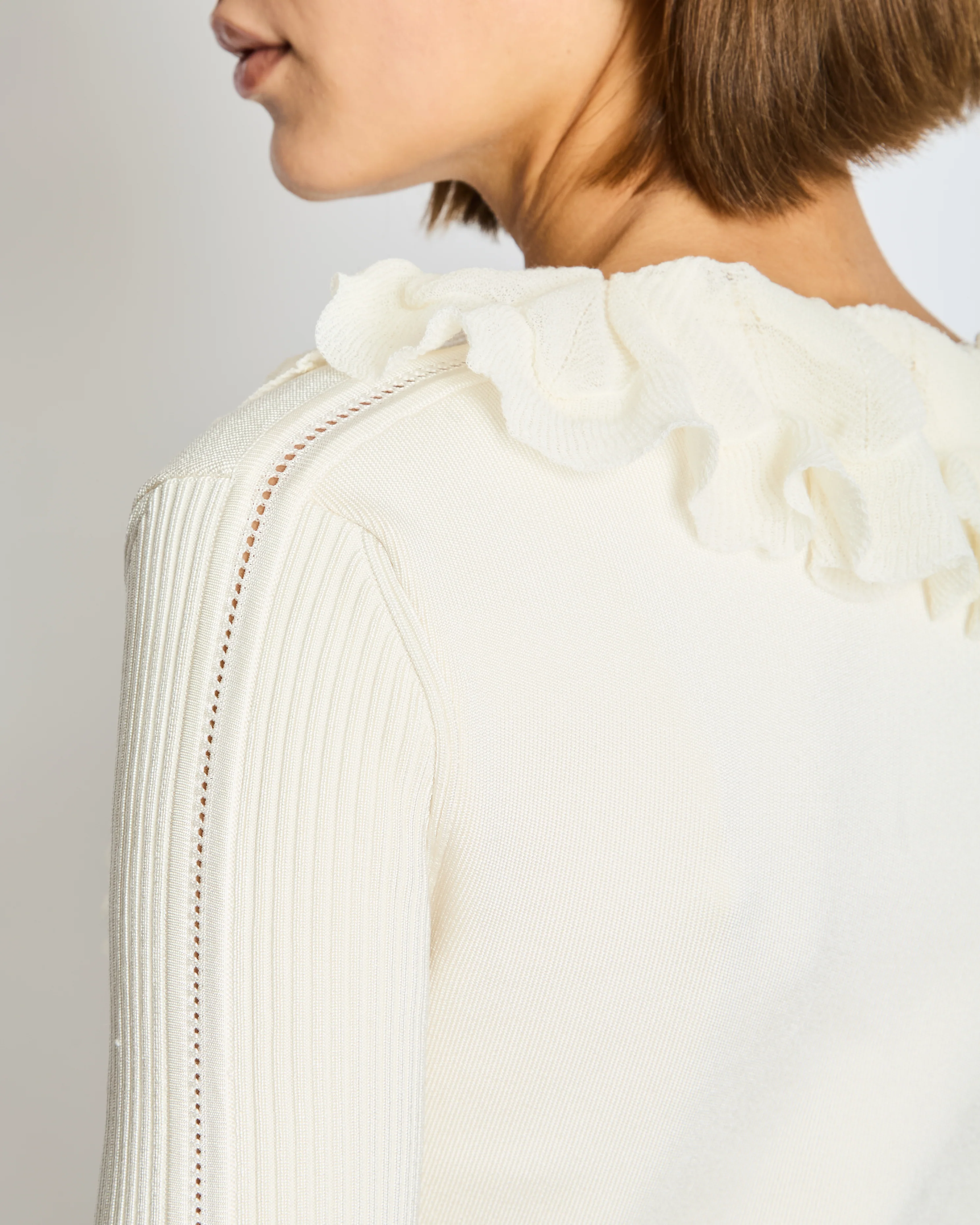 Hermès Fall 2022 White Playsuit with Ruffle Collar and Ribbed Sleeves FR 36 Size UK 8 - Image 4