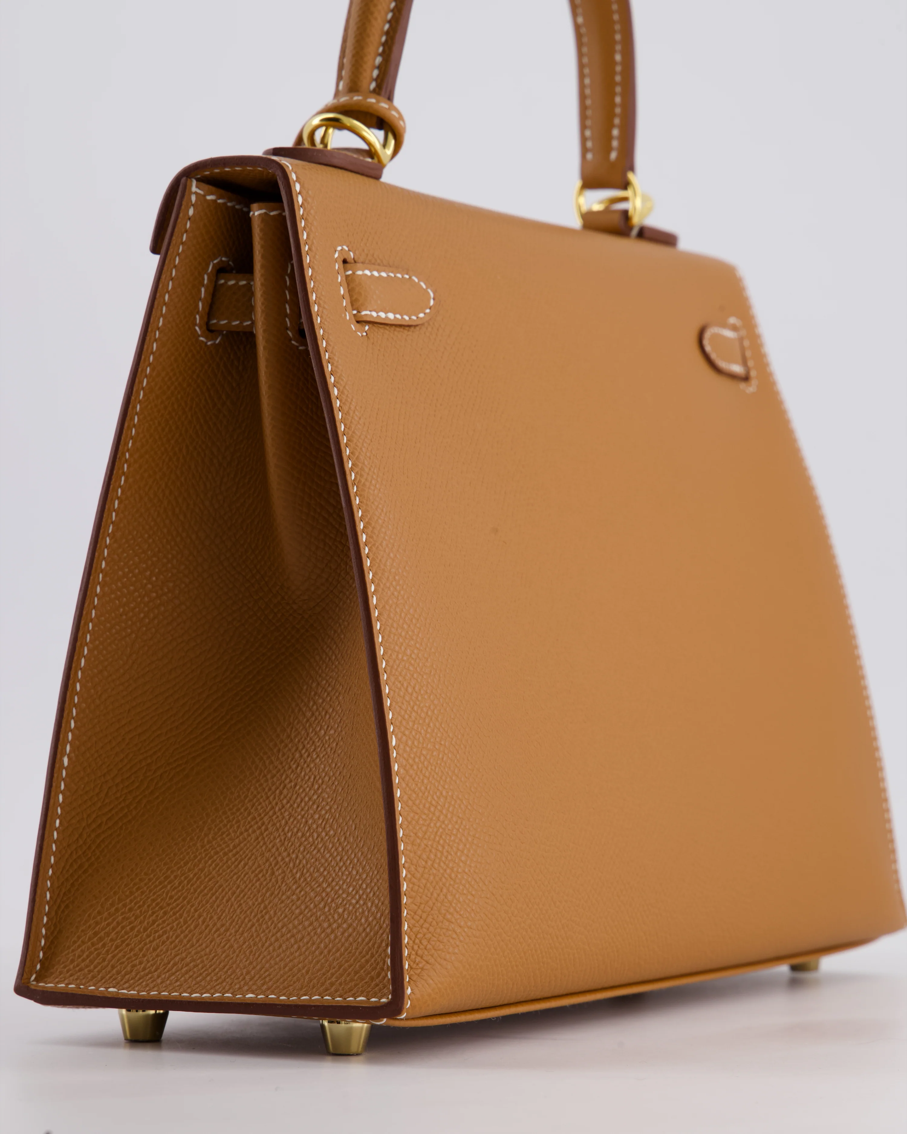 *HOLY GRAIL* Hermès Kelly 25 Sellier Bag in Gold Epsom Leather with Gold Hardware - Image 14