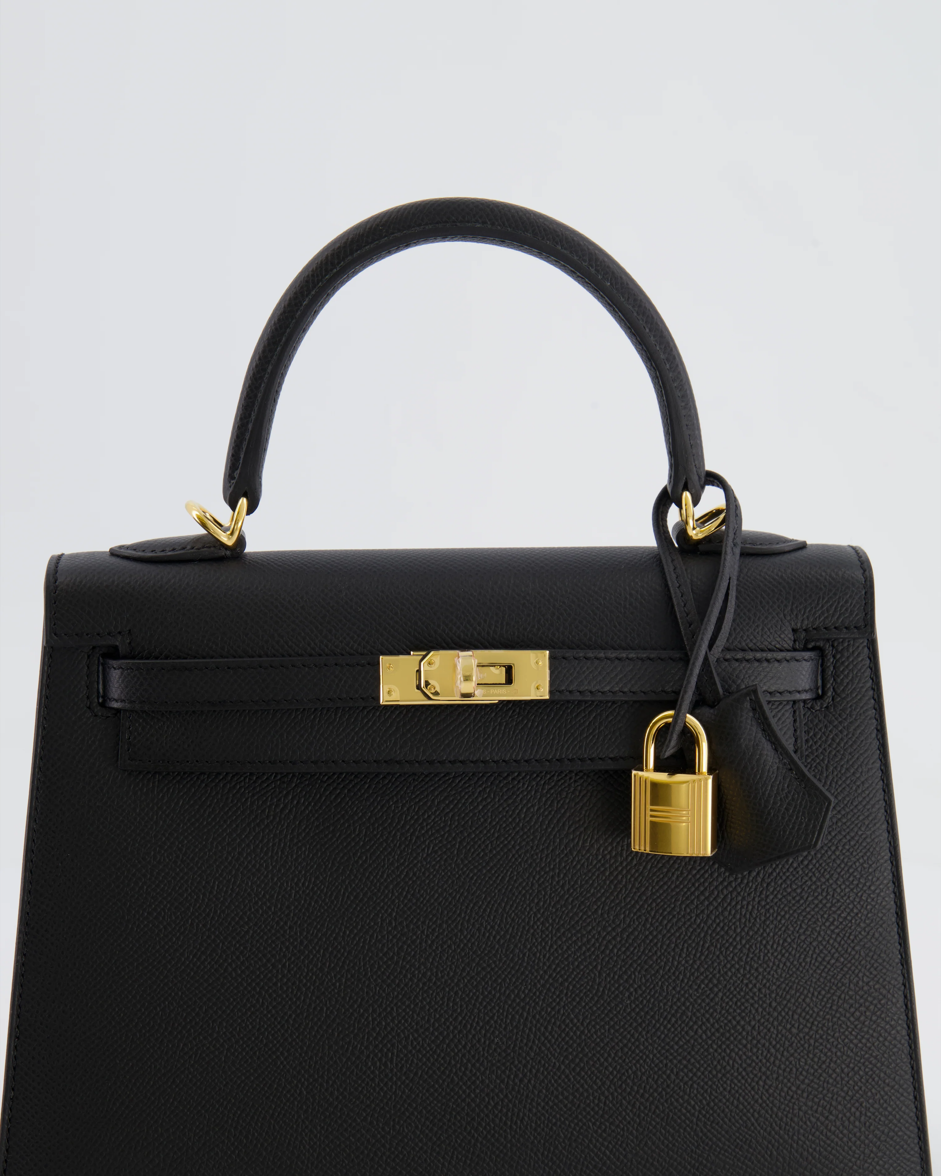 *HOLY GRAIL* Hermès Kelly 25 Sellier Bag in Noir Epsom Leather with Gold Hardware - Image 15